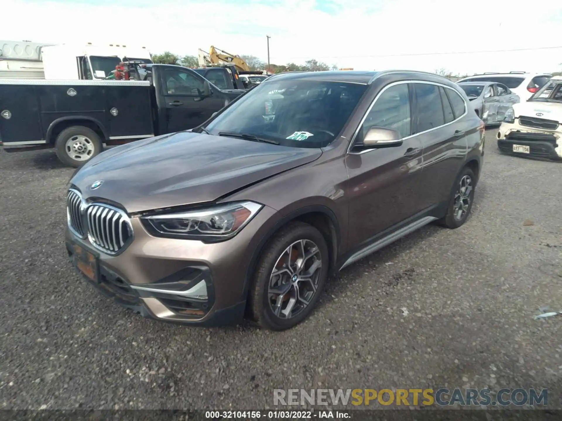 2 Фотография поврежденного автомобиля WBXJG9C00L5R72367 BMW X1 2020