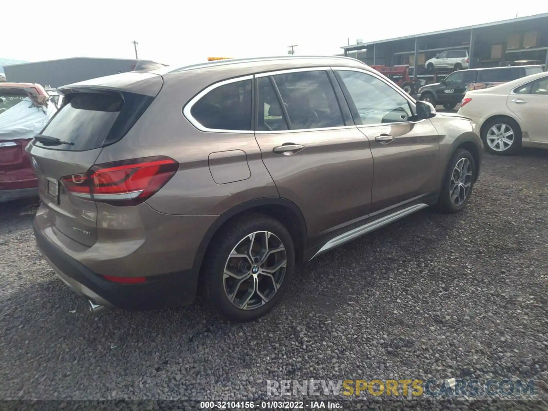 4 Фотография поврежденного автомобиля WBXJG9C00L5R72367 BMW X1 2020