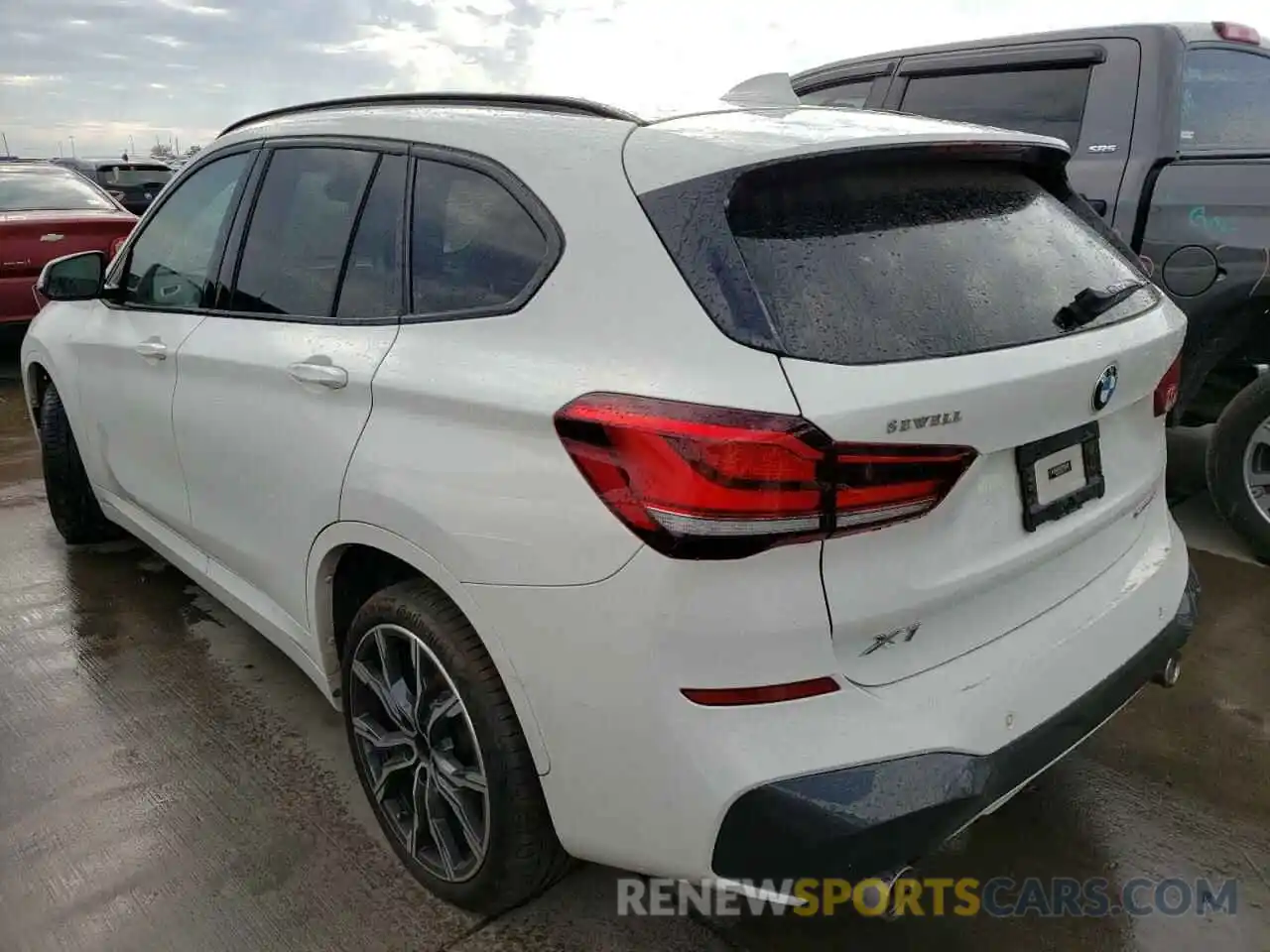 3 Фотография поврежденного автомобиля WBXJG9C01L5P31157 BMW X1 2020