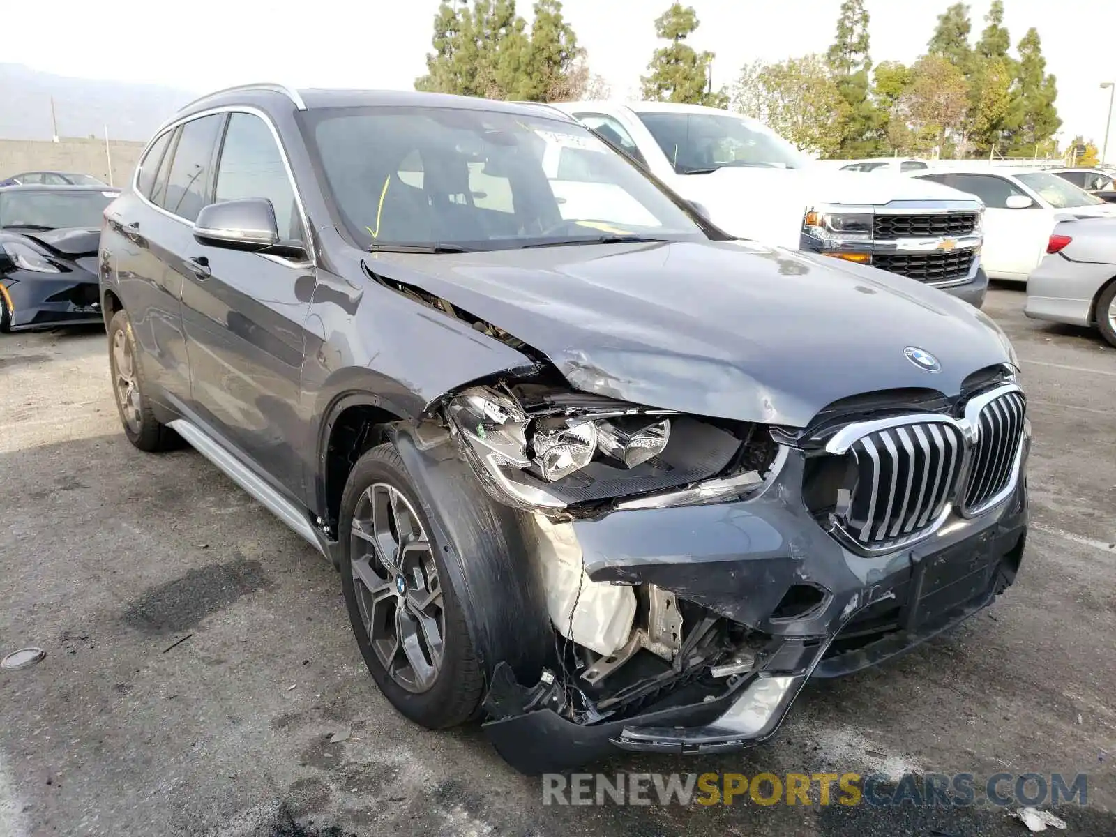 1 Фотография поврежденного автомобиля WBXJG9C01L5P88376 BMW X1 2020