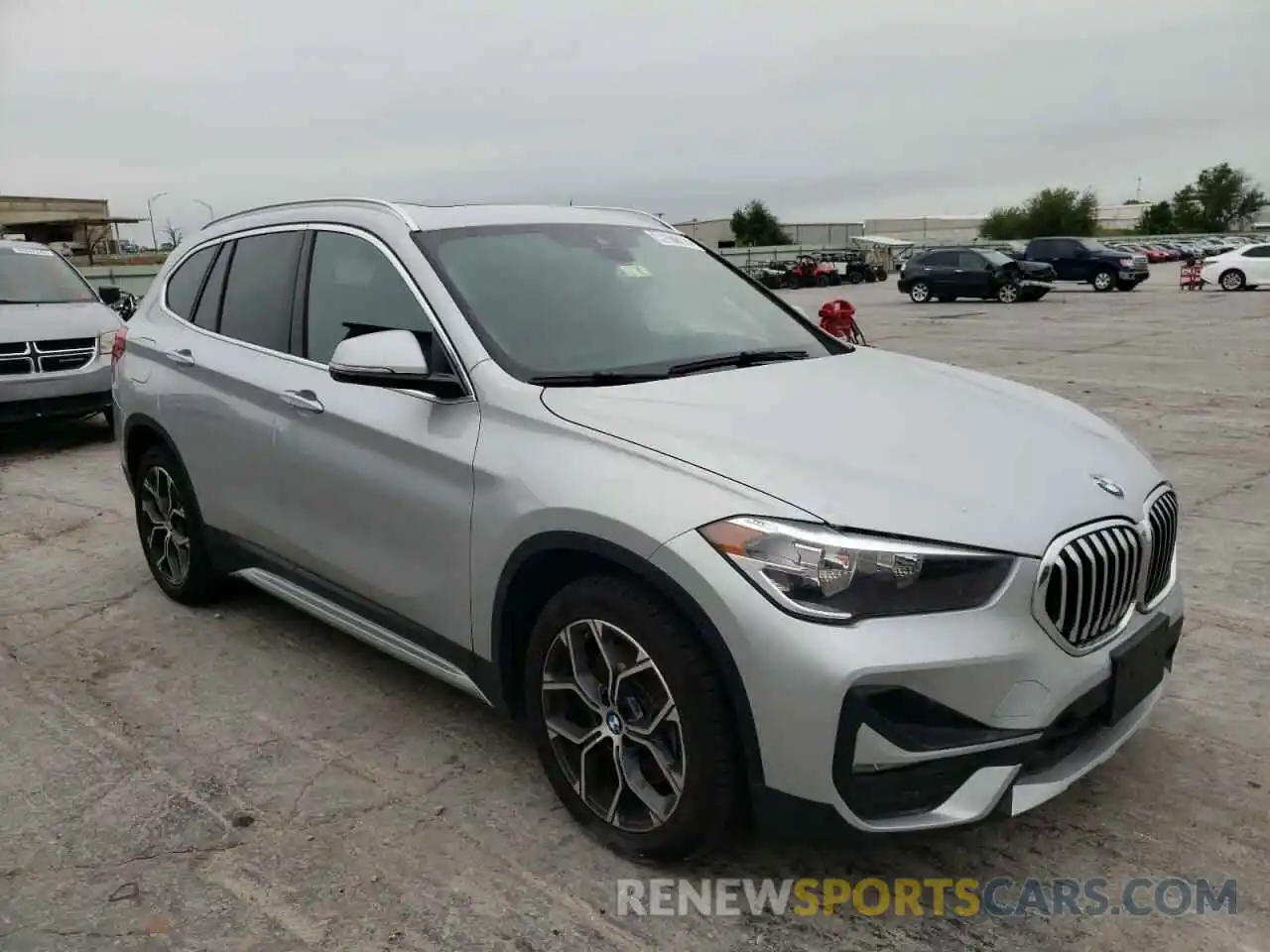 1 Фотография поврежденного автомобиля WBXJG9C01L5P97899 BMW X1 2020