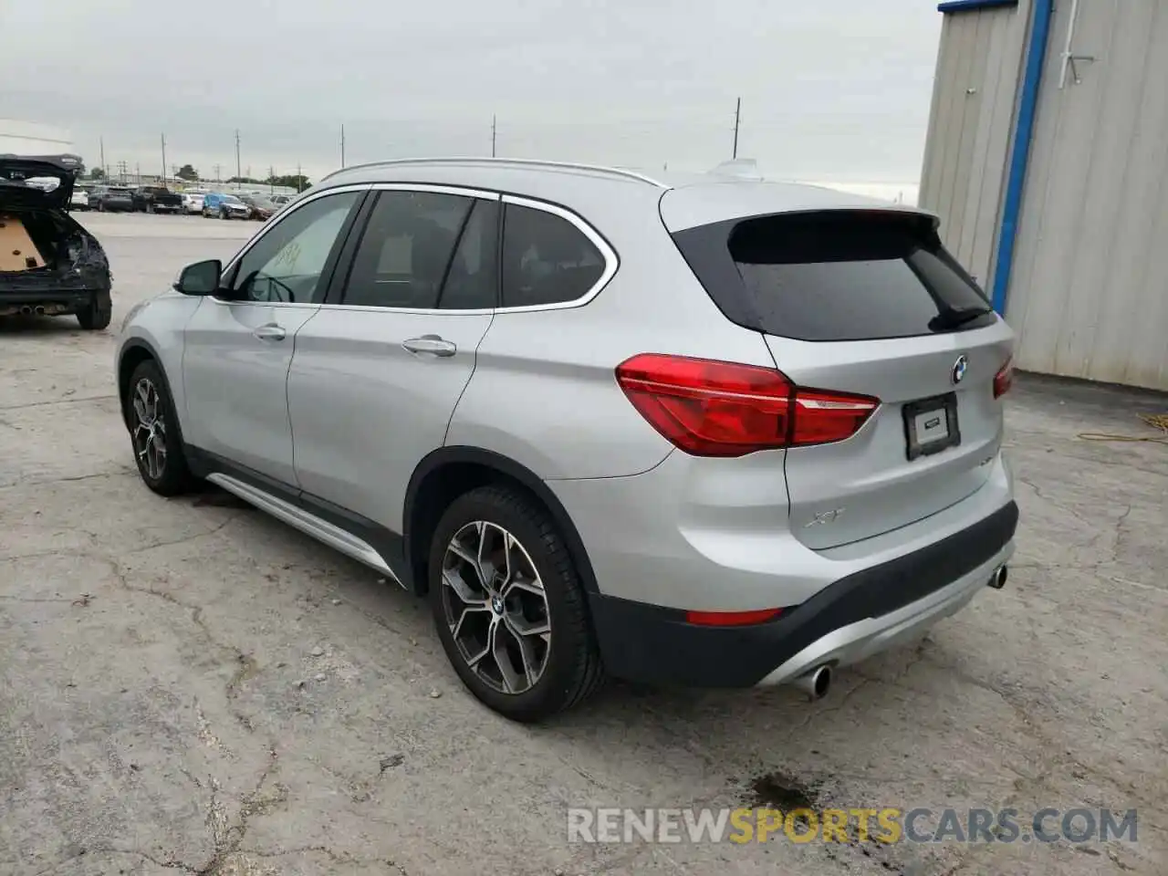 3 Фотография поврежденного автомобиля WBXJG9C01L5P97899 BMW X1 2020