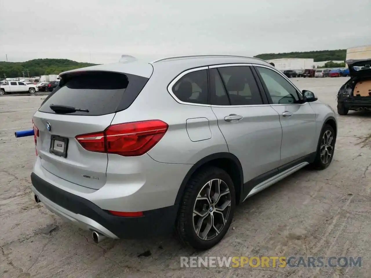 4 Фотография поврежденного автомобиля WBXJG9C01L5P97899 BMW X1 2020