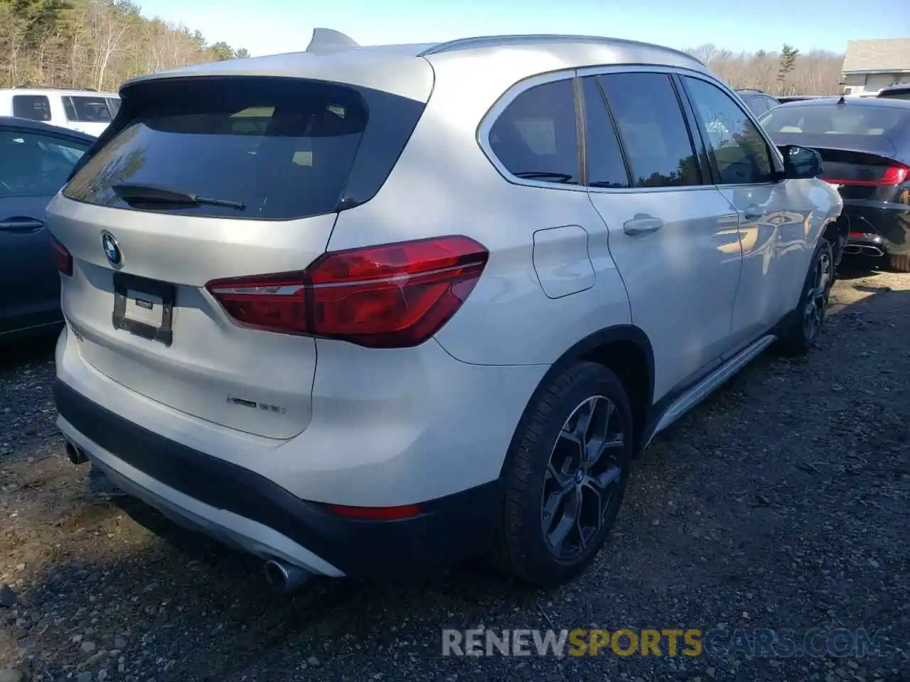 4 Photograph of a damaged car WBXJG9C01L5R31410 BMW X1 2020