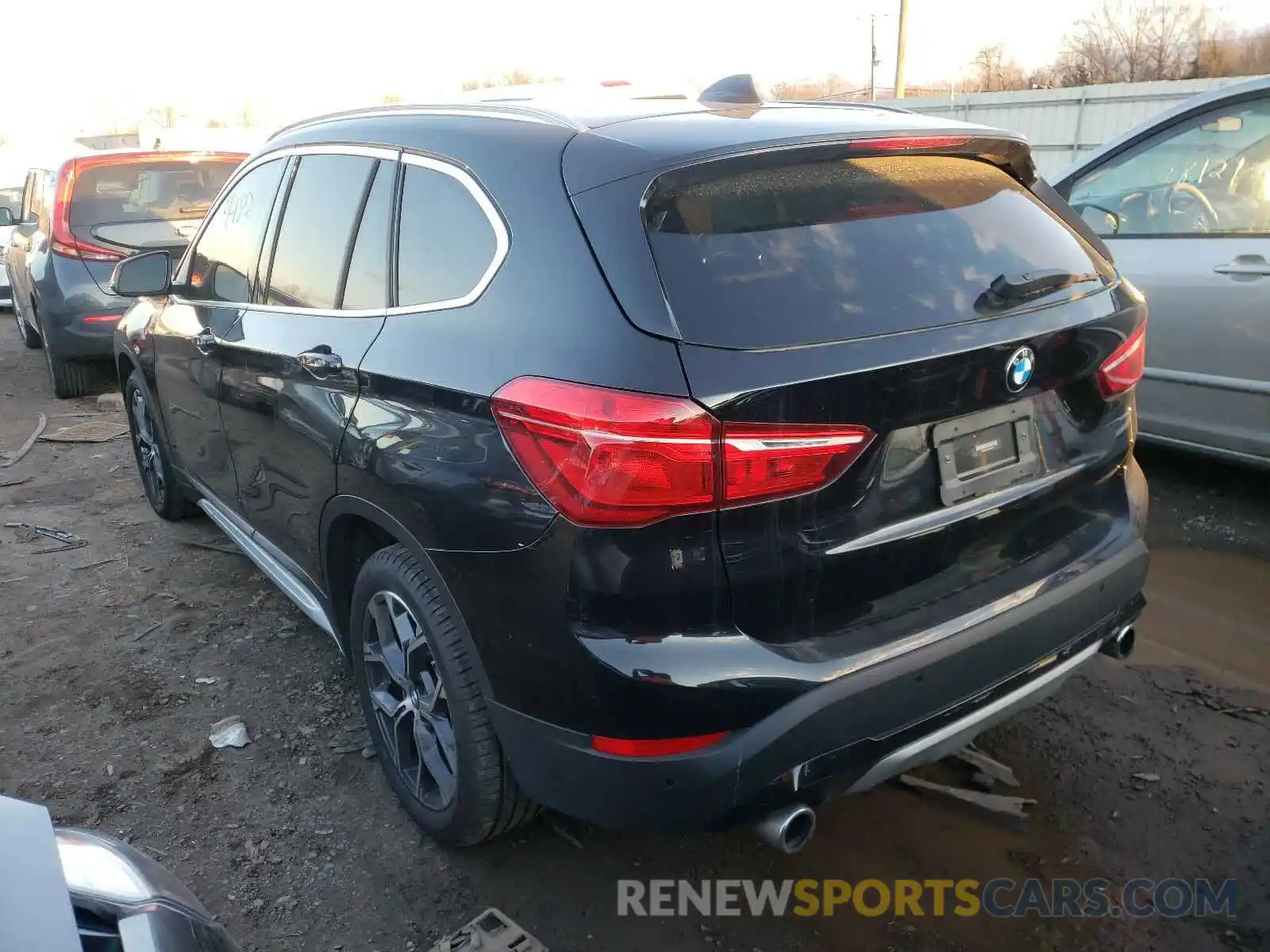 3 Фотография поврежденного автомобиля WBXJG9C01L5R32878 BMW X1 2020