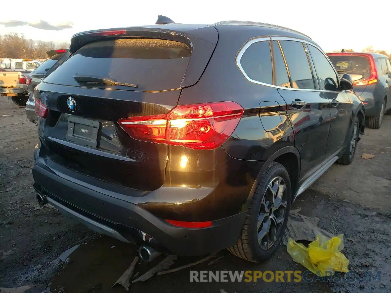 4 Фотография поврежденного автомобиля WBXJG9C01L5R32878 BMW X1 2020