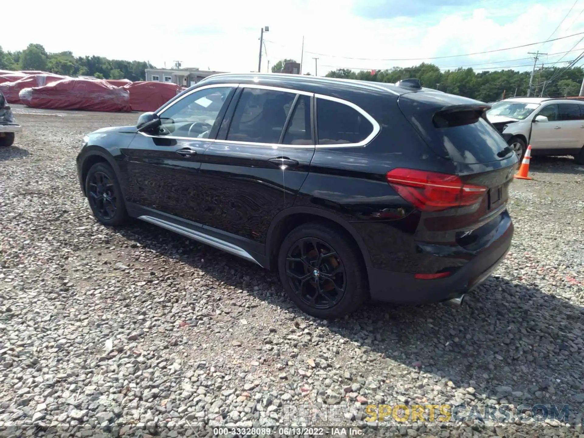 3 Фотография поврежденного автомобиля WBXJG9C01L5R58915 BMW X1 2020