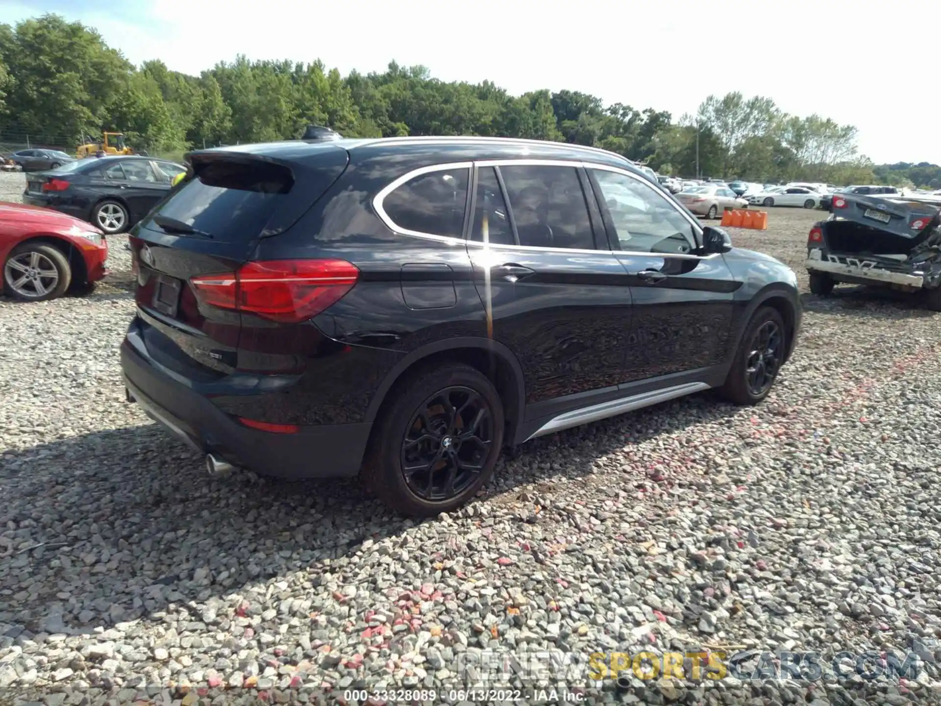 4 Фотография поврежденного автомобиля WBXJG9C01L5R58915 BMW X1 2020