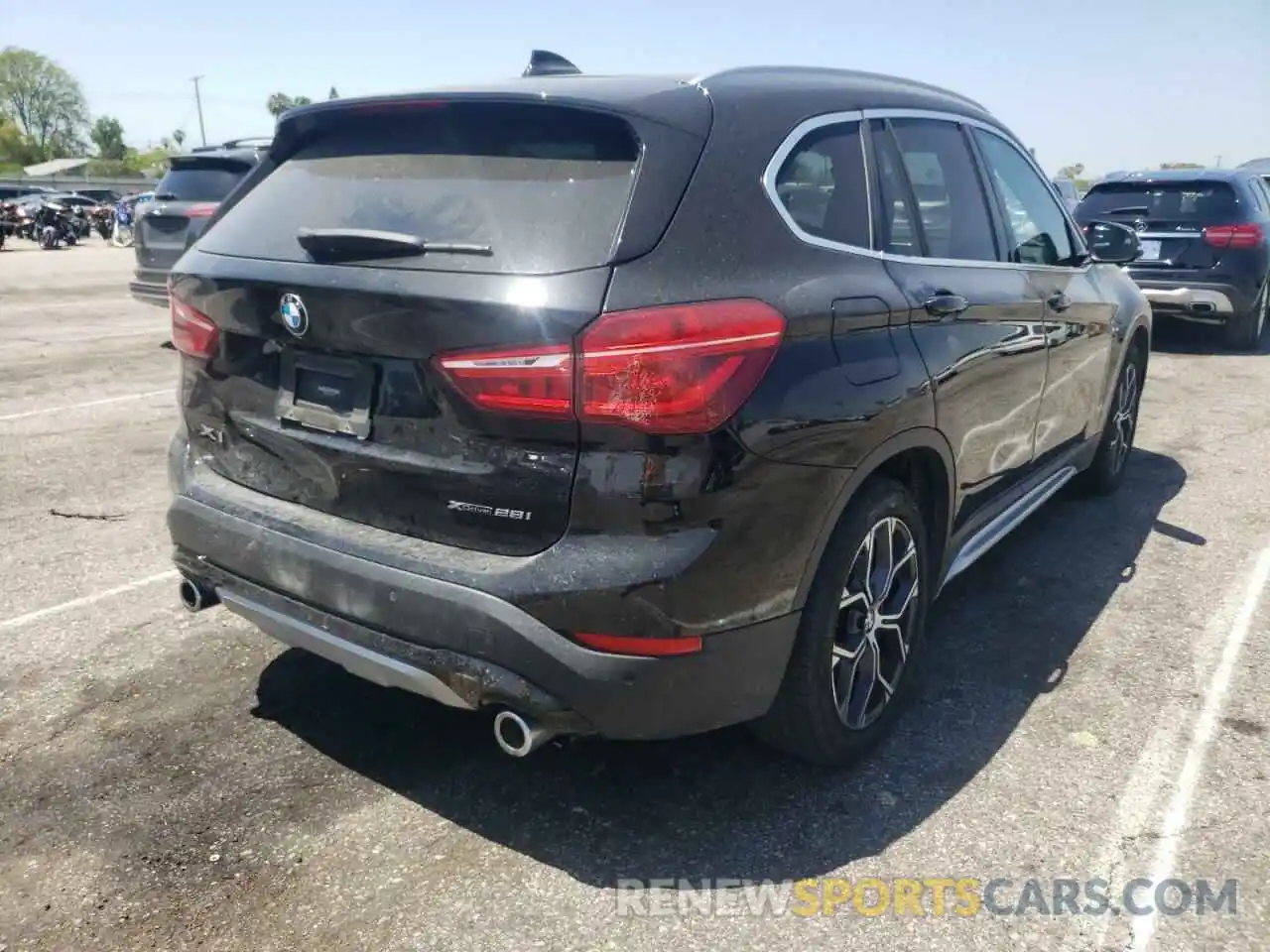 4 Photograph of a damaged car WBXJG9C02L3L85695 BMW X1 2020