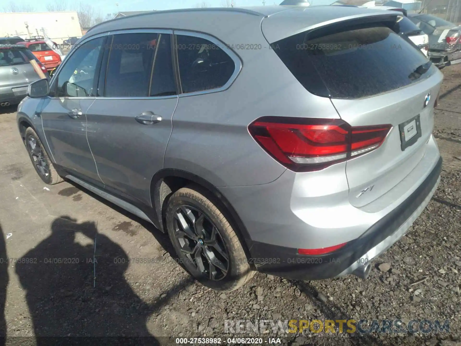 3 Фотография поврежденного автомобиля WBXJG9C03L5N90575 BMW X1 2020