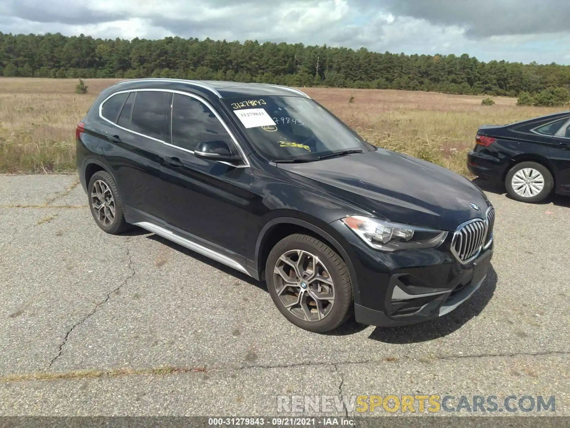 1 Фотография поврежденного автомобиля WBXJG9C03L5P76360 BMW X1 2020