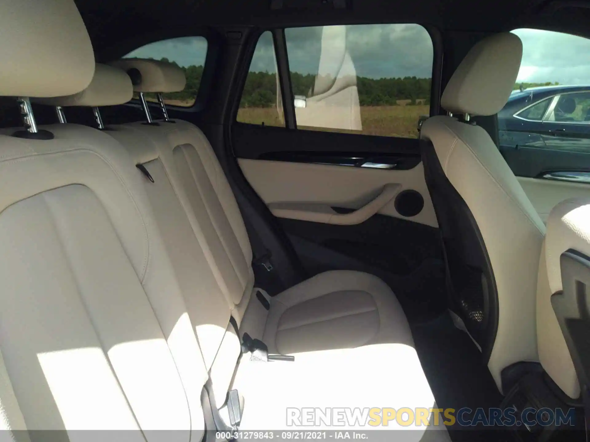 8 Фотография поврежденного автомобиля WBXJG9C03L5P76360 BMW X1 2020