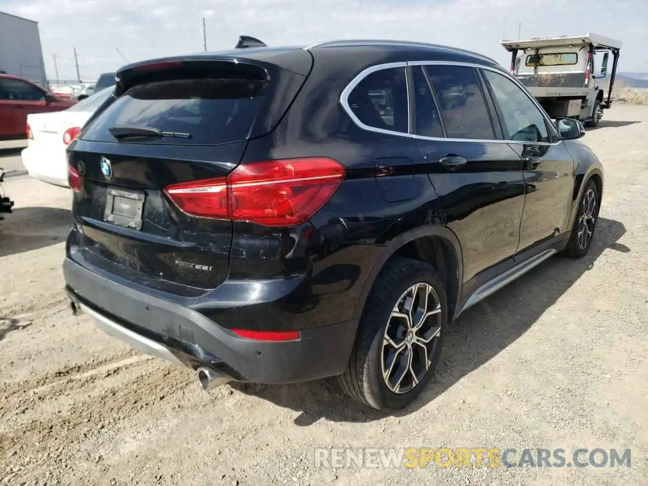 4 Фотография поврежденного автомобиля WBXJG9C03L5P92512 BMW X1 2020