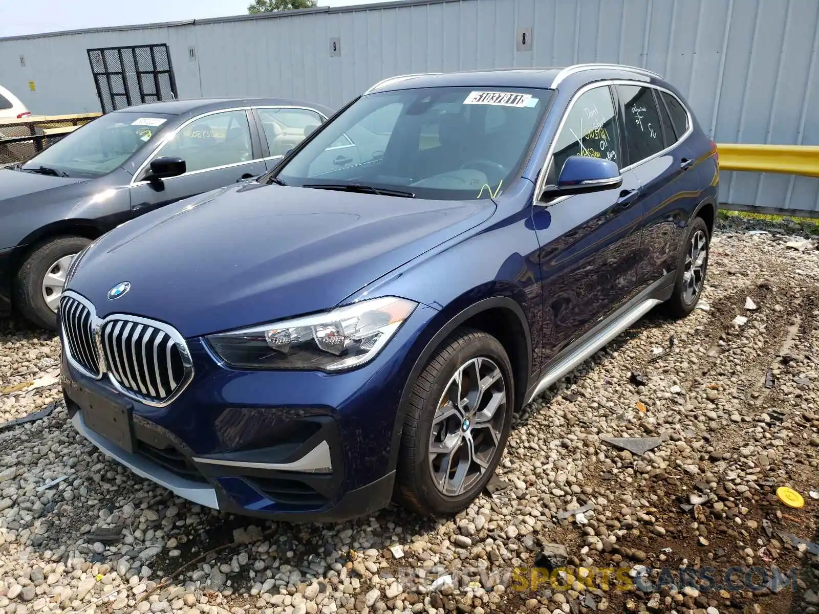 2 Фотография поврежденного автомобиля WBXJG9C04L3L85682 BMW X1 2020