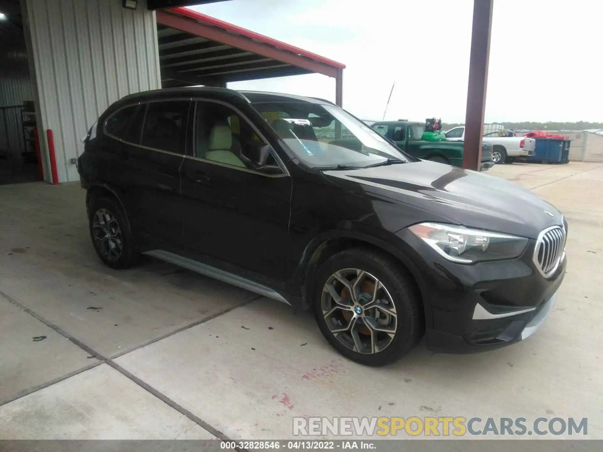 1 Photograph of a damaged car WBXJG9C04L5P27376 BMW X1 2020