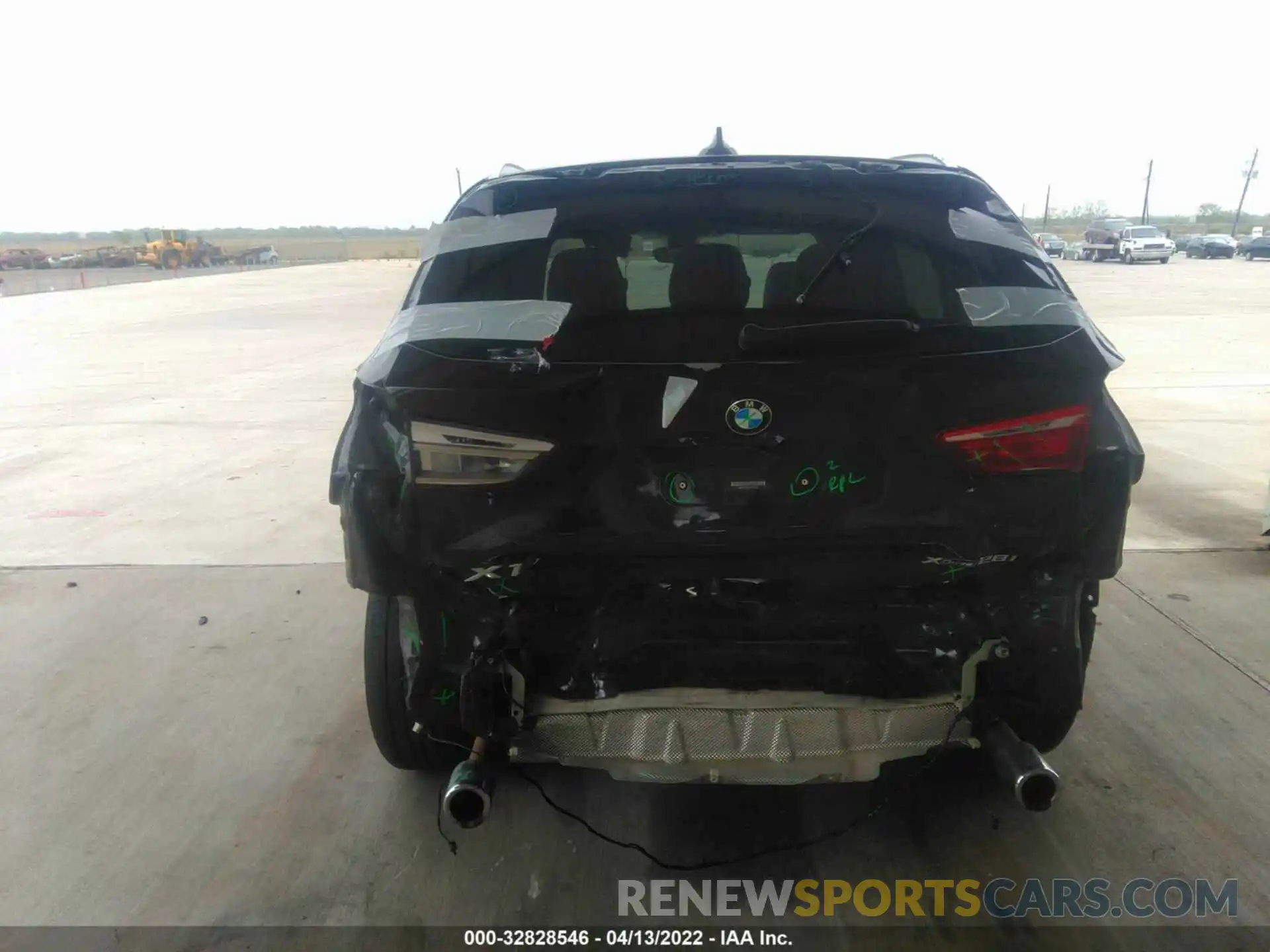 6 Photograph of a damaged car WBXJG9C04L5P27376 BMW X1 2020