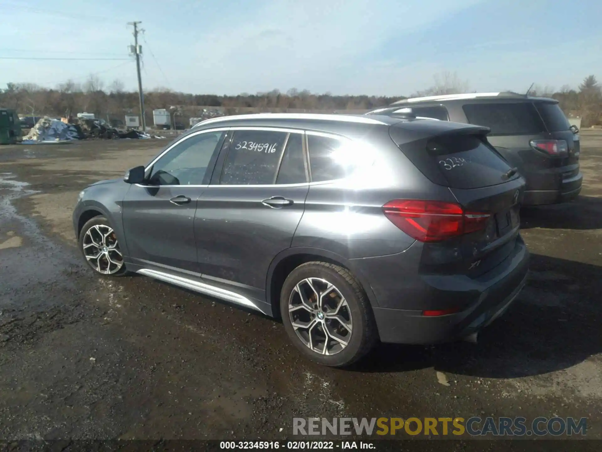 3 Photograph of a damaged car WBXJG9C04L5P75301 BMW X1 2020