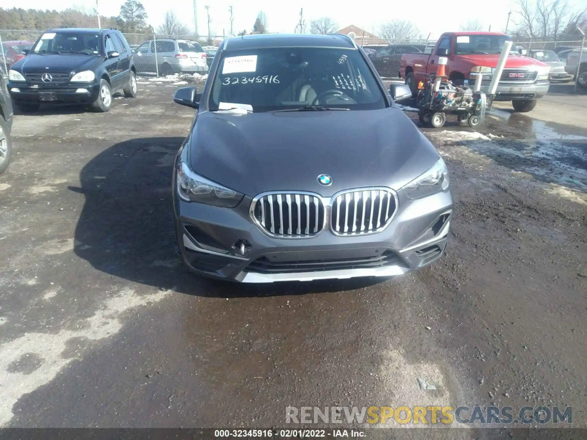 6 Photograph of a damaged car WBXJG9C04L5P75301 BMW X1 2020