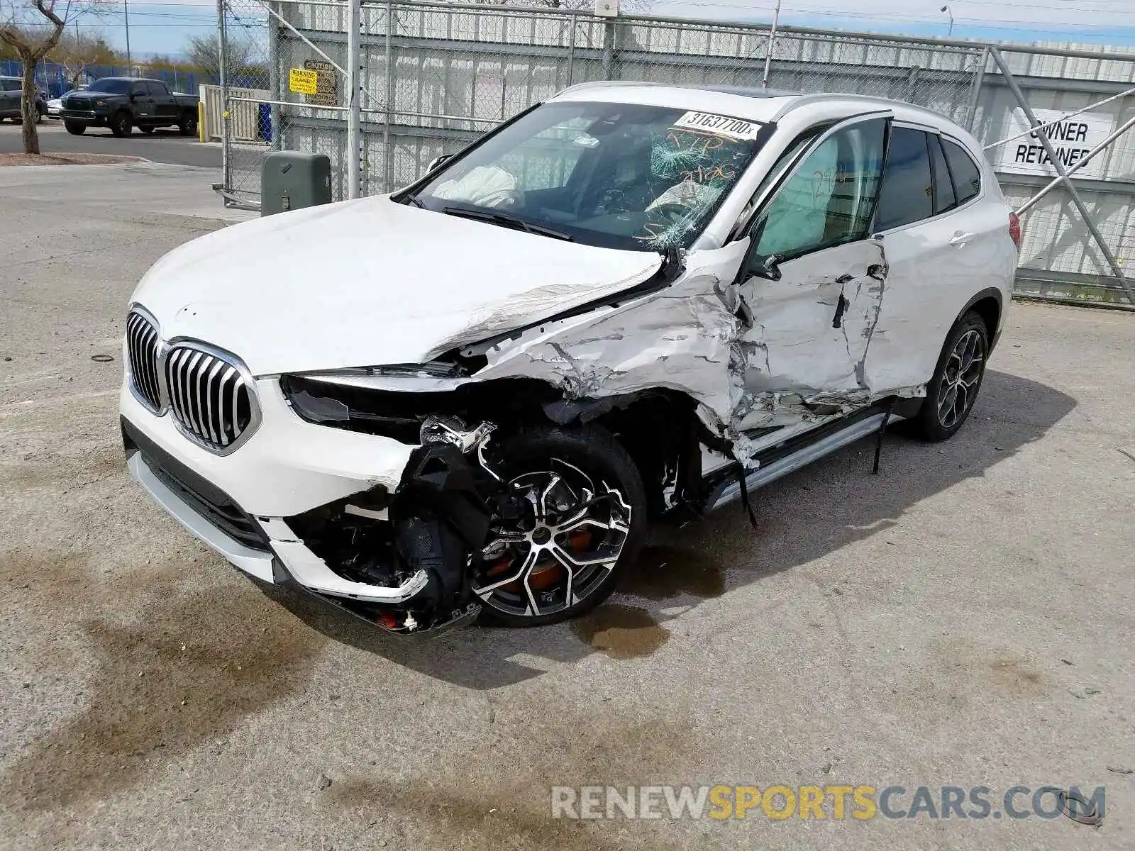 2 Фотография поврежденного автомобиля WBXJG9C04L5P75721 BMW X1 2020