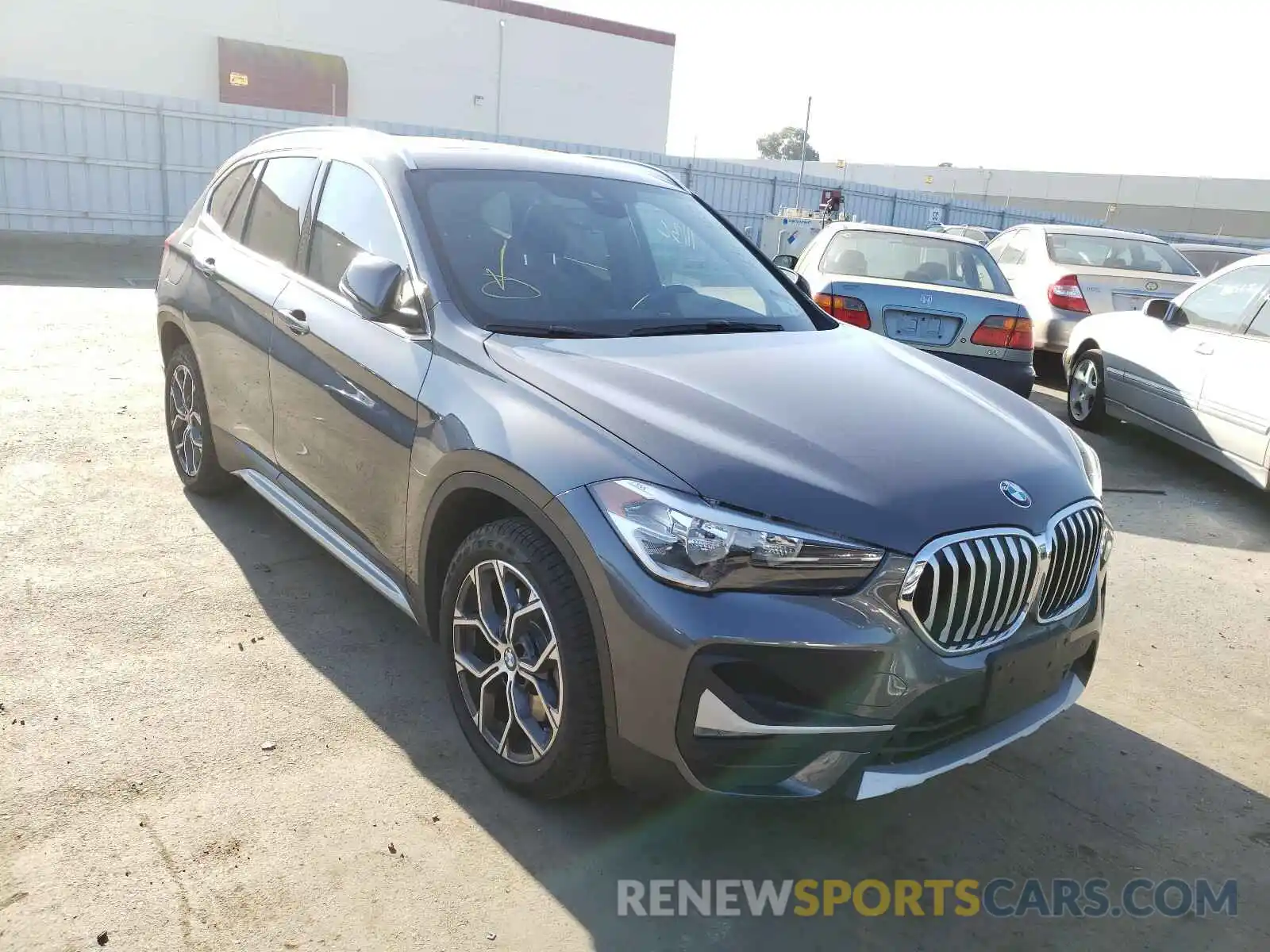 1 Фотография поврежденного автомобиля WBXJG9C04L5P89649 BMW X1 2020