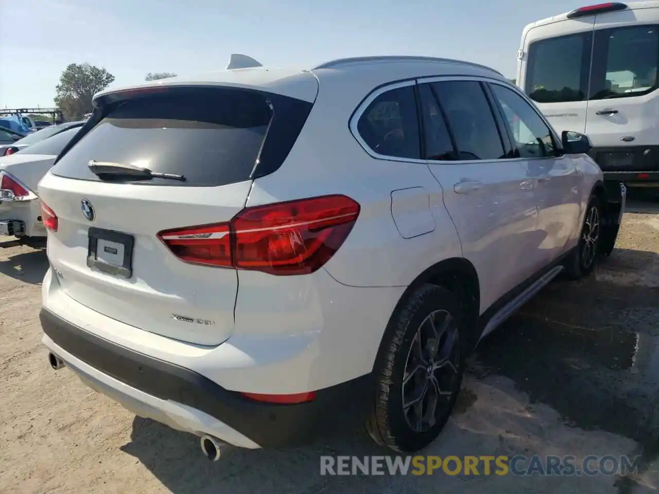 4 Фотография поврежденного автомобиля WBXJG9C04L5P95922 BMW X1 2020