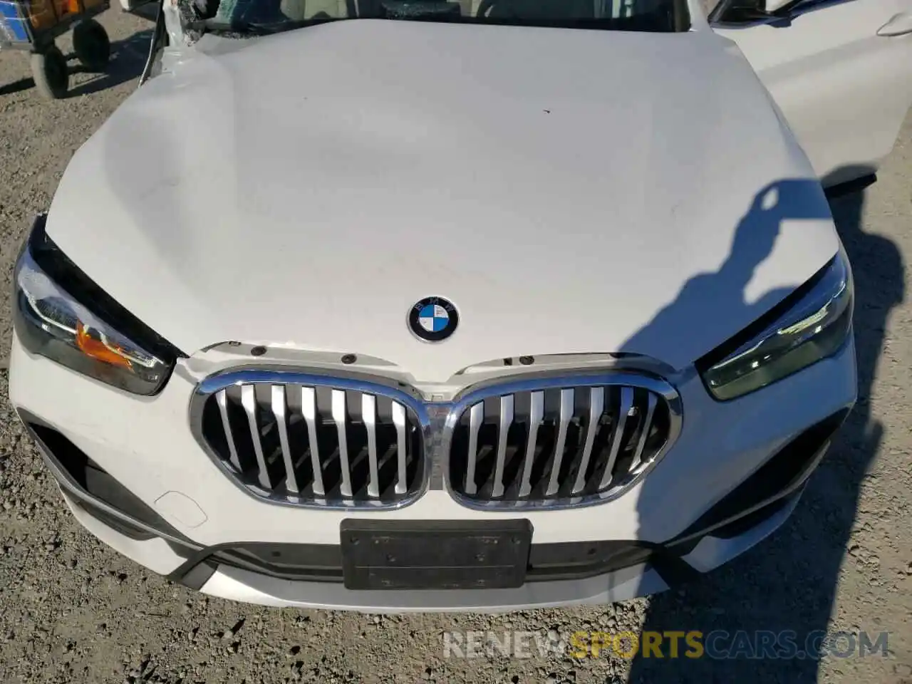 7 Photograph of a damaged car WBXJG9C04L5R77359 BMW X1 2020