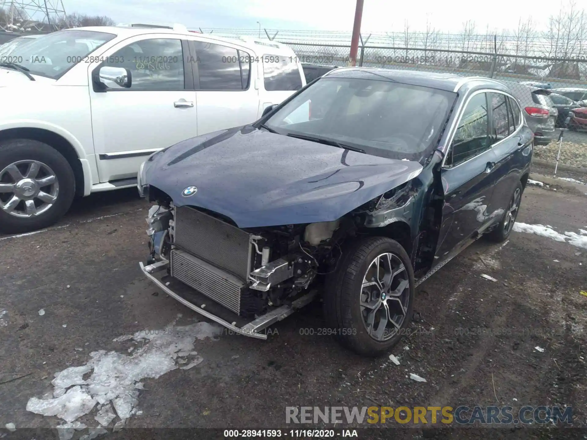 2 Фотография поврежденного автомобиля WBXJG9C05L3L89420 BMW X1 2020