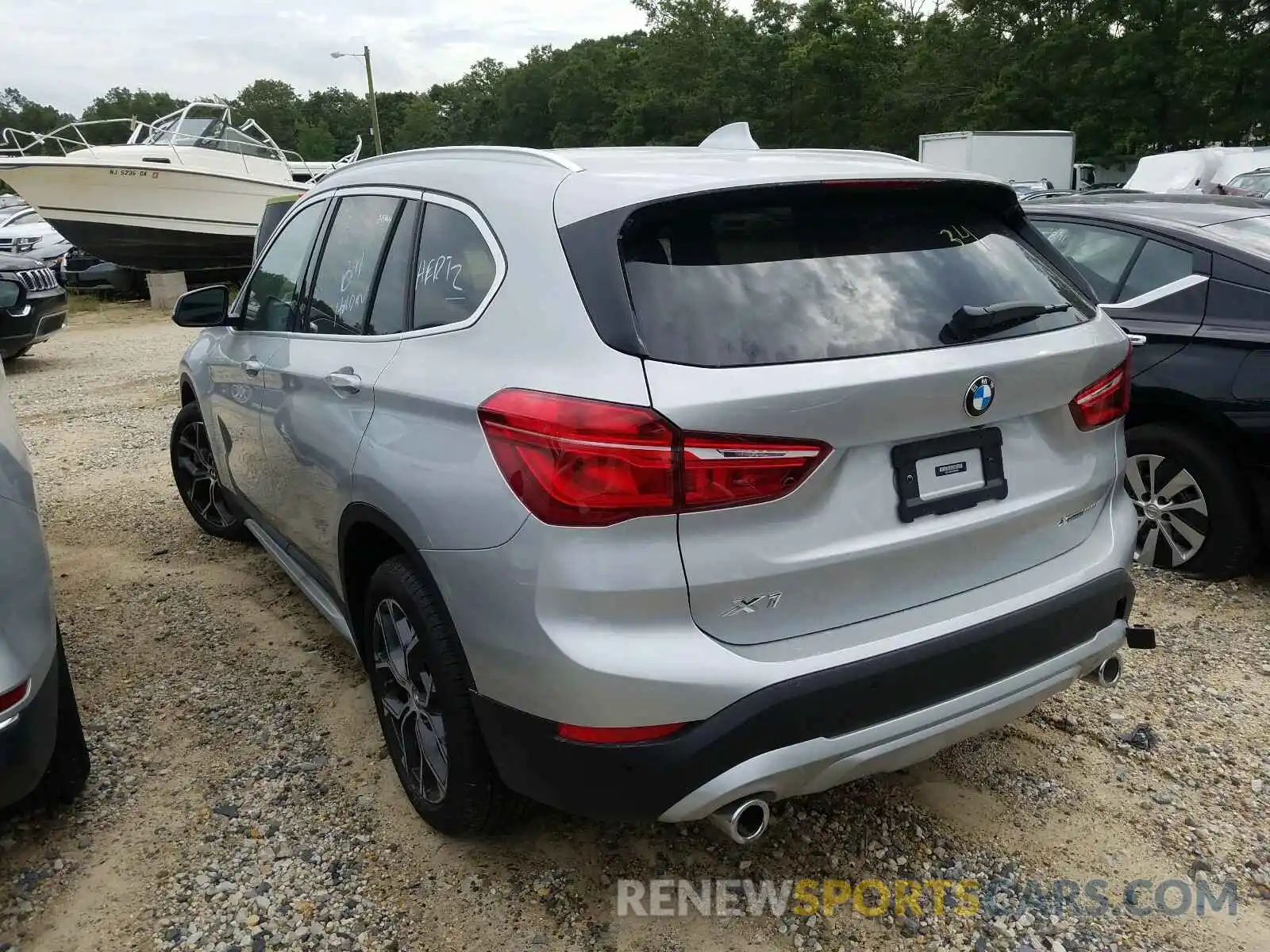 3 Photograph of a damaged car WBXJG9C05L5R30289 BMW X1 2020