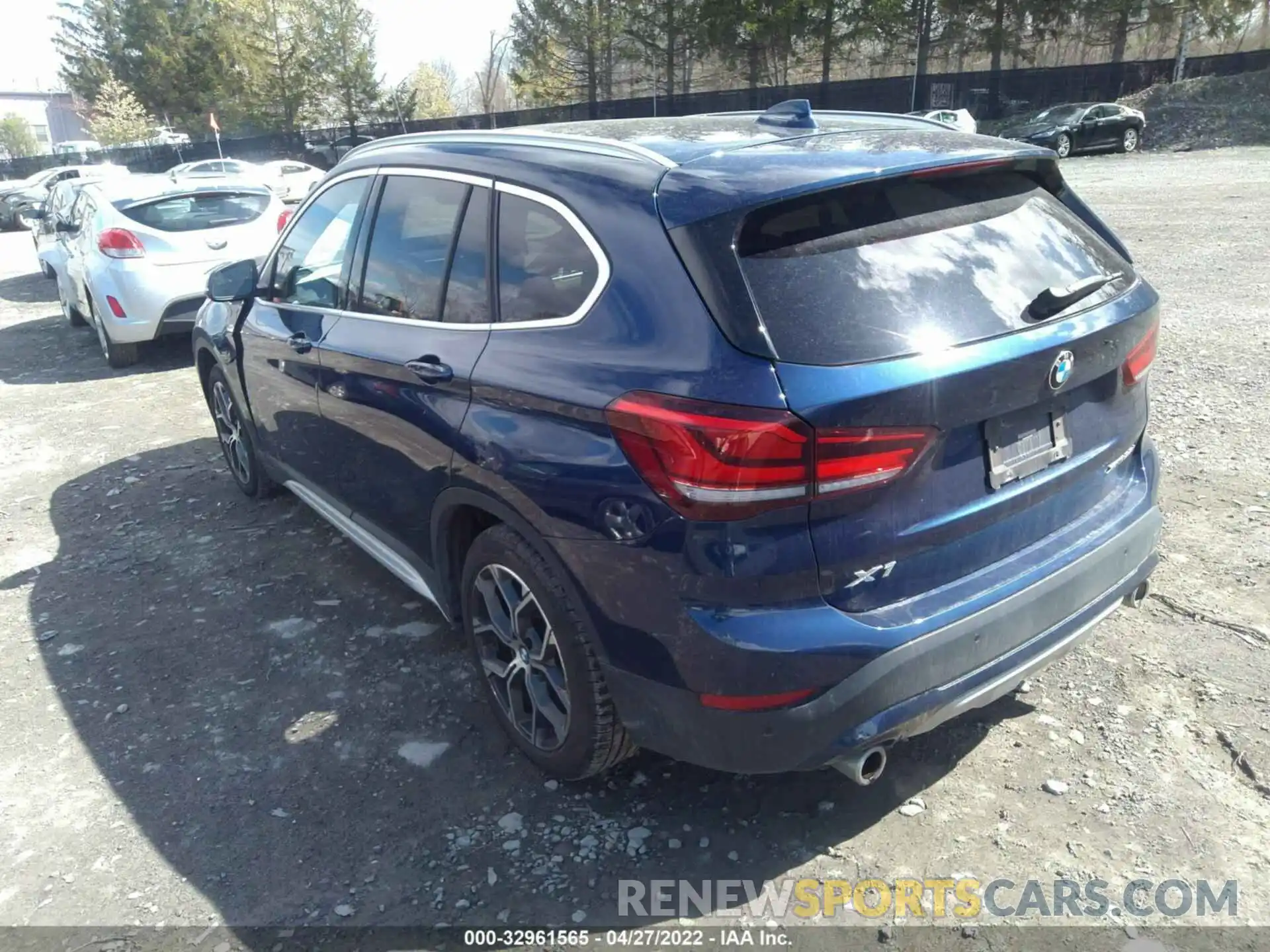 3 Photograph of a damaged car WBXJG9C06L3L60251 BMW X1 2020