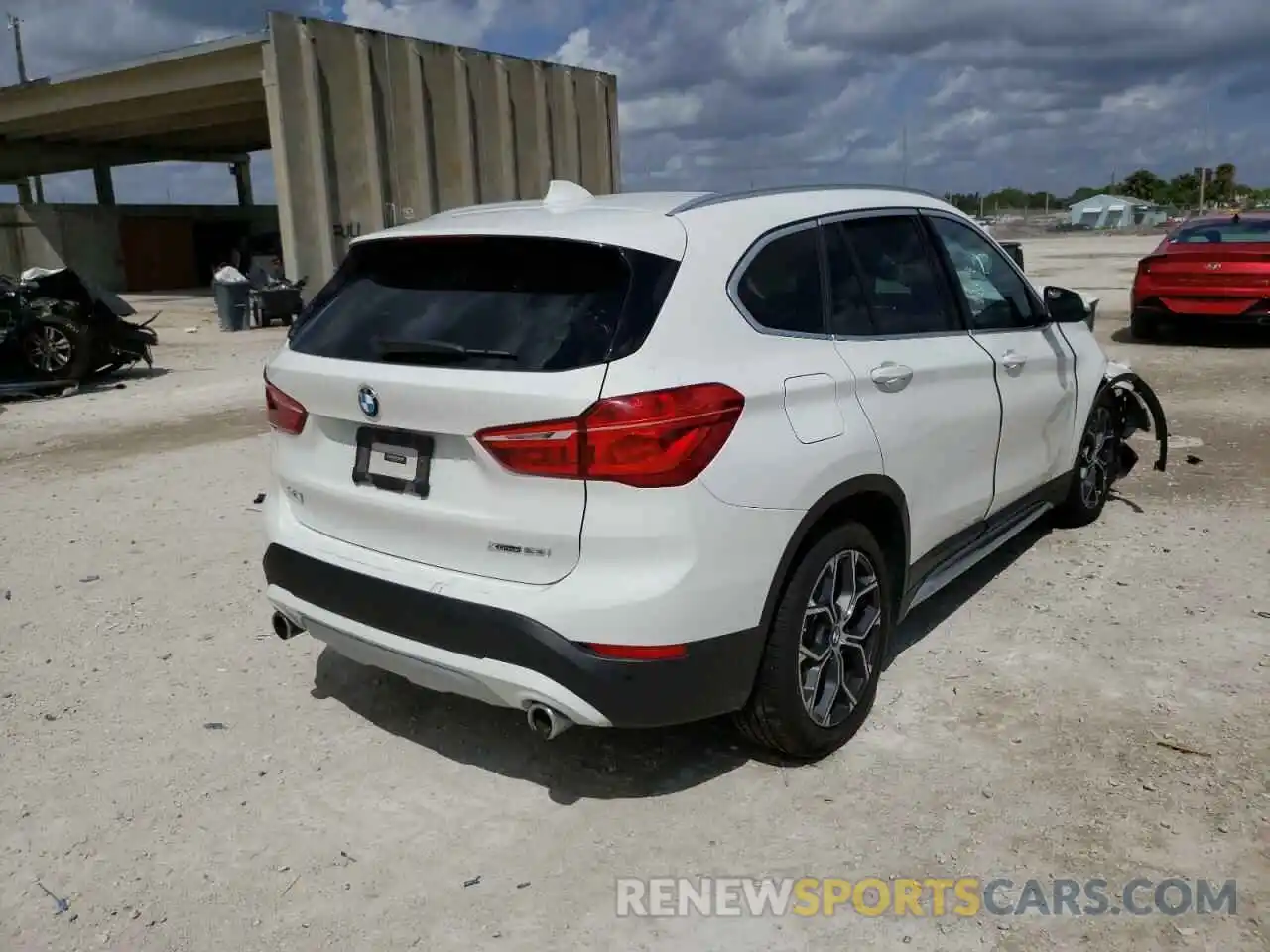 4 Photograph of a damaged car WBXJG9C06L3L79785 BMW X1 2020