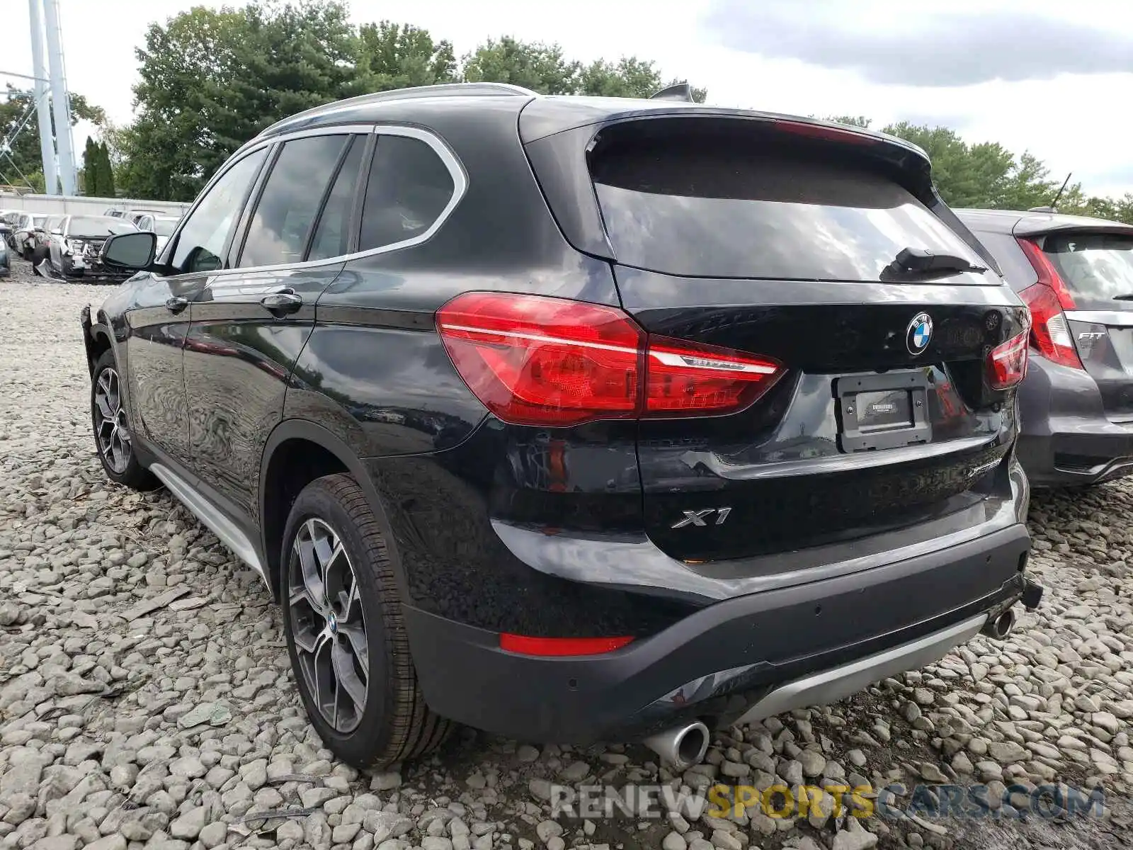 3 Фотография поврежденного автомобиля WBXJG9C06L5P79480 BMW X1 2020