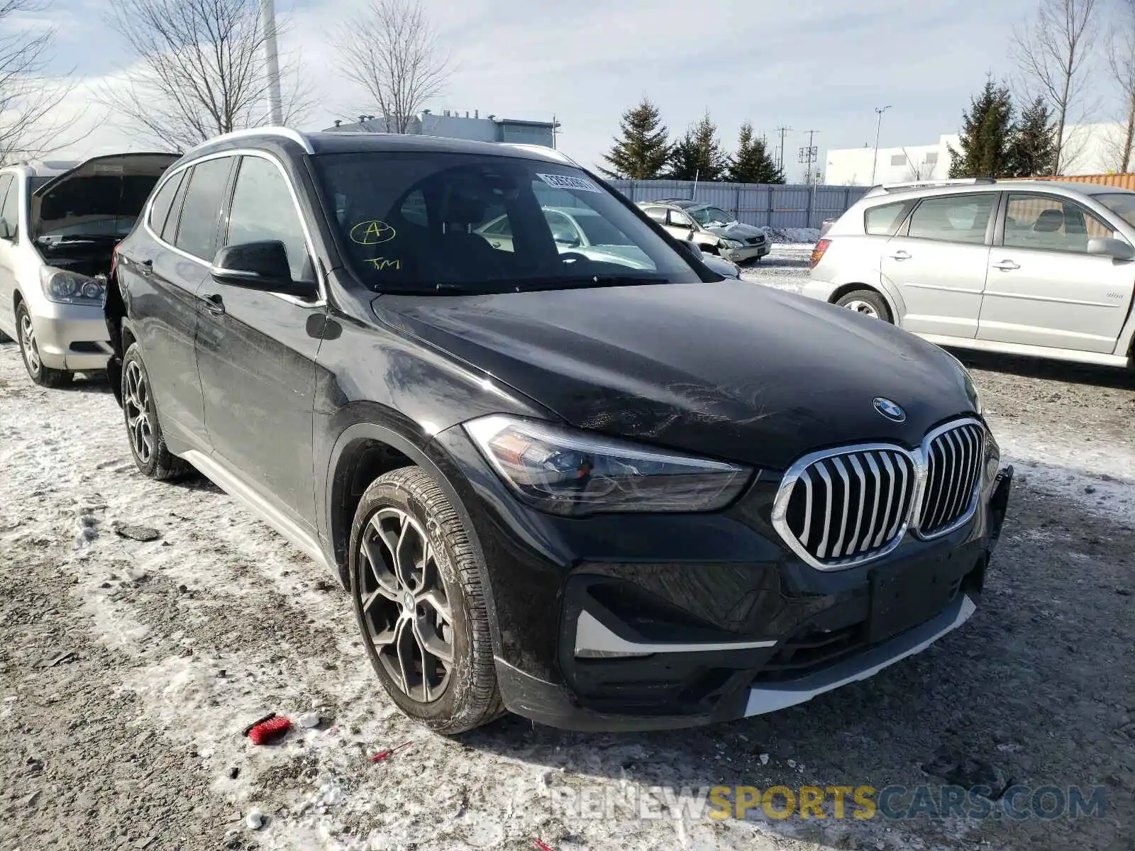 1 Фотография поврежденного автомобиля WBXJG9C06L5R48817 BMW X1 2020