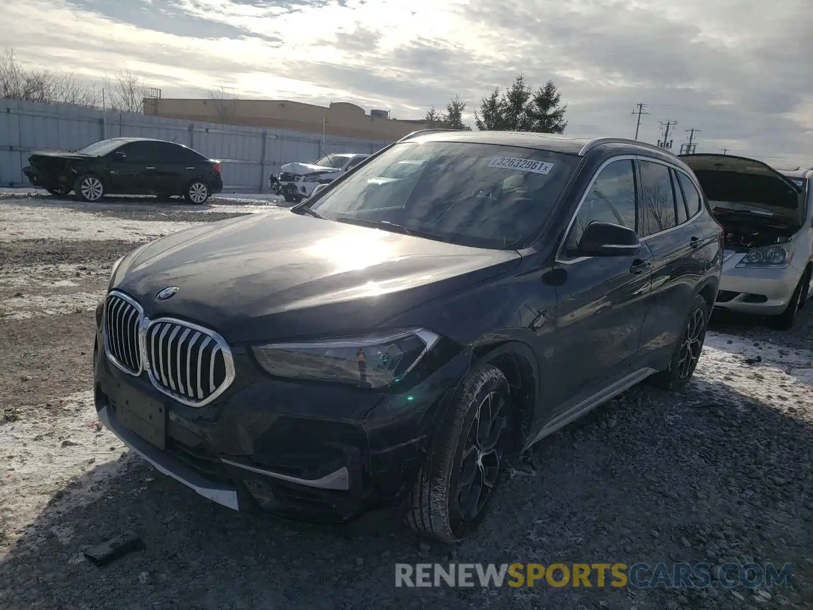 2 Фотография поврежденного автомобиля WBXJG9C06L5R48817 BMW X1 2020