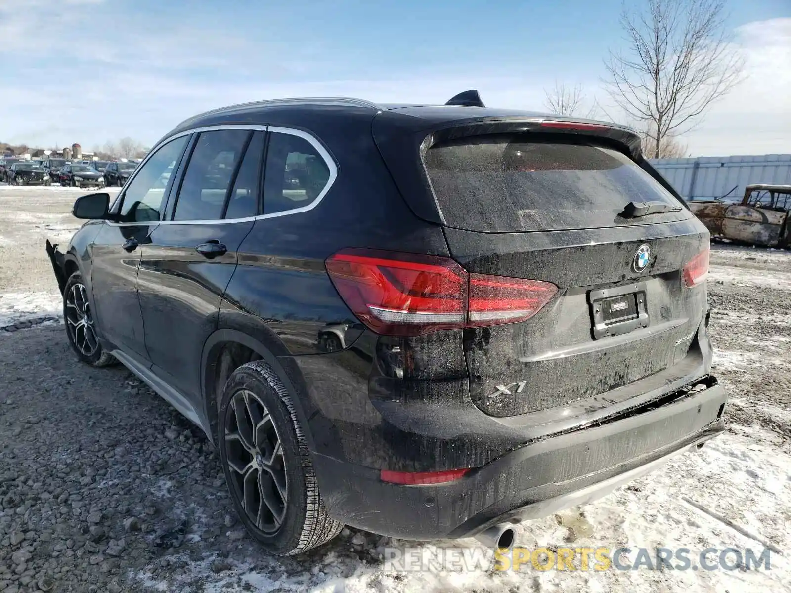 3 Фотография поврежденного автомобиля WBXJG9C06L5R48817 BMW X1 2020