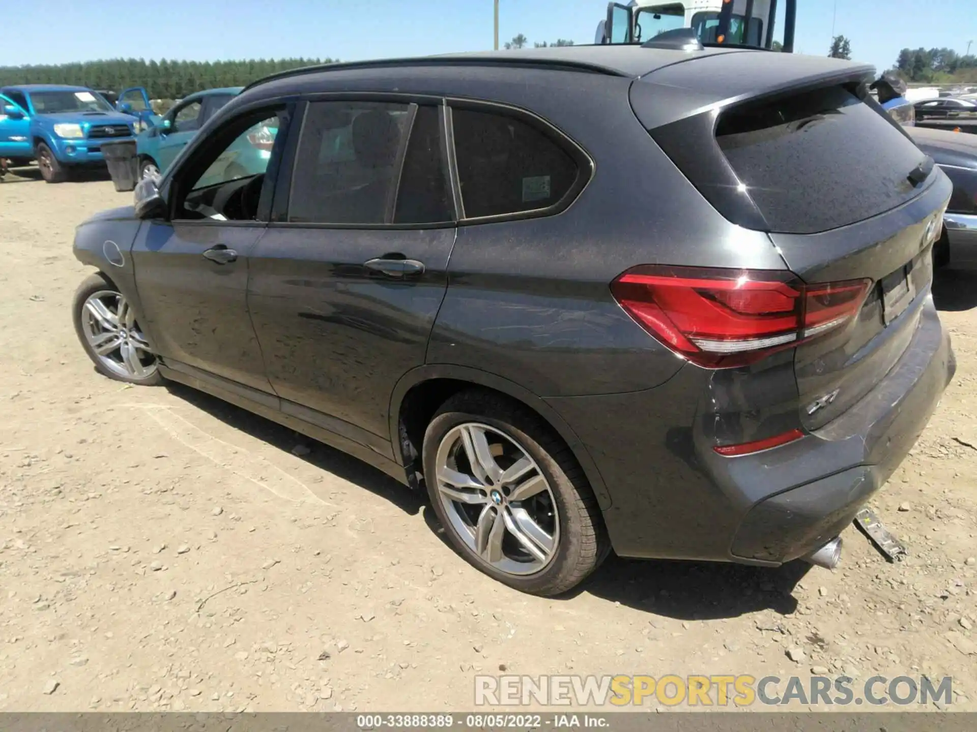 3 Фотография поврежденного автомобиля WBXJG9C06L5R49501 BMW X1 2020