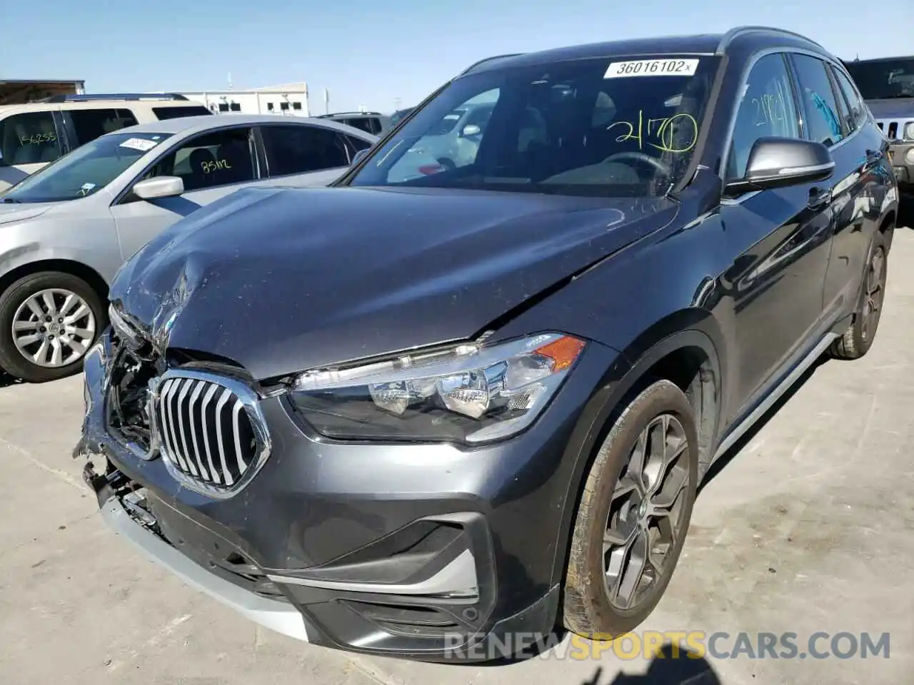 2 Фотография поврежденного автомобиля WBXJG9C07L5P46228 BMW X1 2020