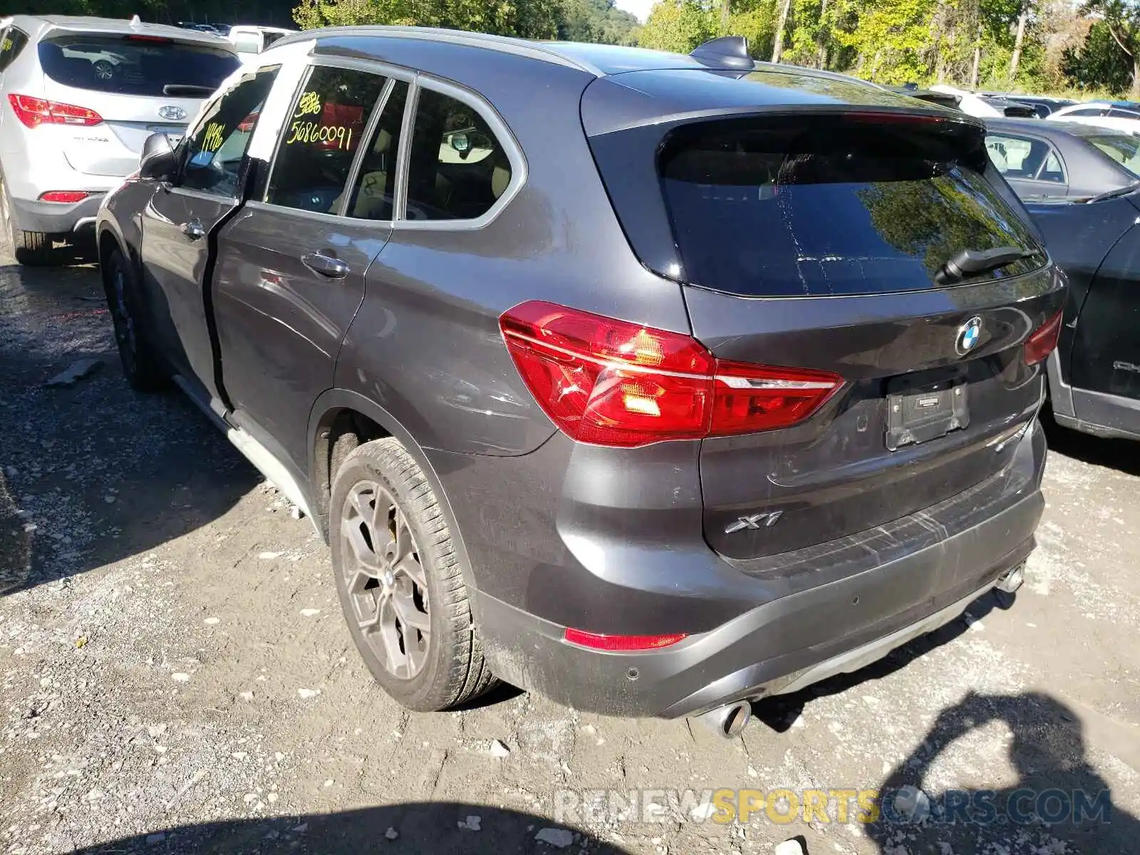 3 Фотография поврежденного автомобиля WBXJG9C07L5P54040 BMW X1 2020