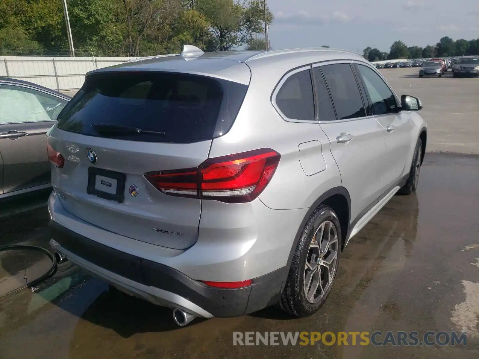 4 Фотография поврежденного автомобиля WBXJG9C07L5P83053 BMW X1 2020