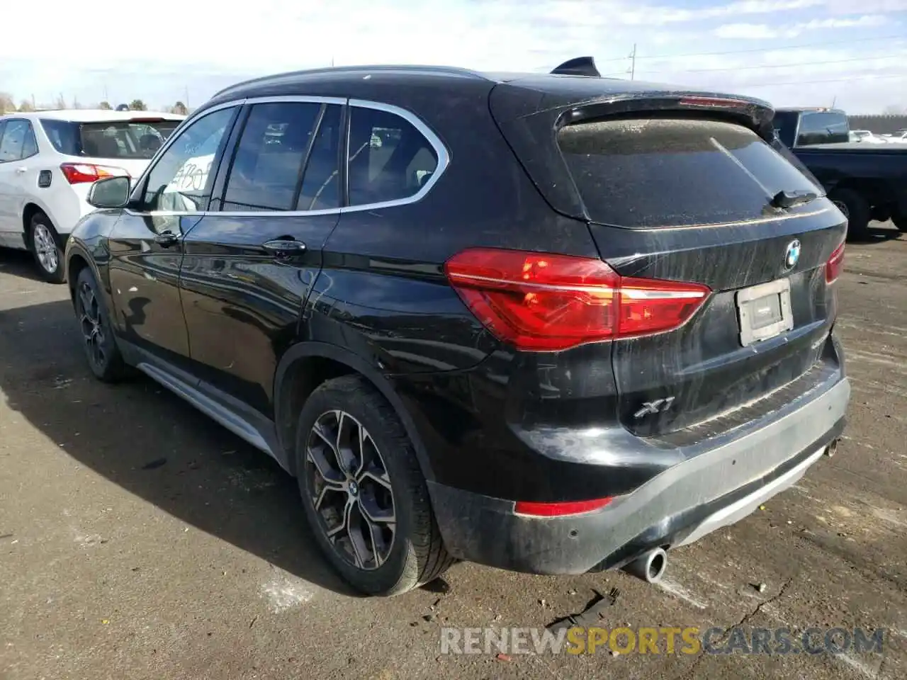 3 Фотография поврежденного автомобиля WBXJG9C07L5R03093 BMW X1 2020