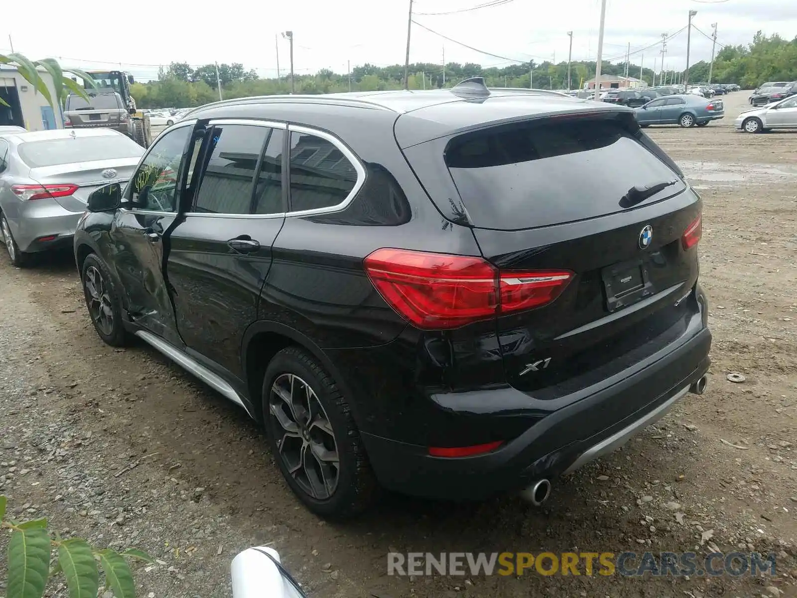 3 Photograph of a damaged car WBXJG9C07L5R06222 BMW X1 2020