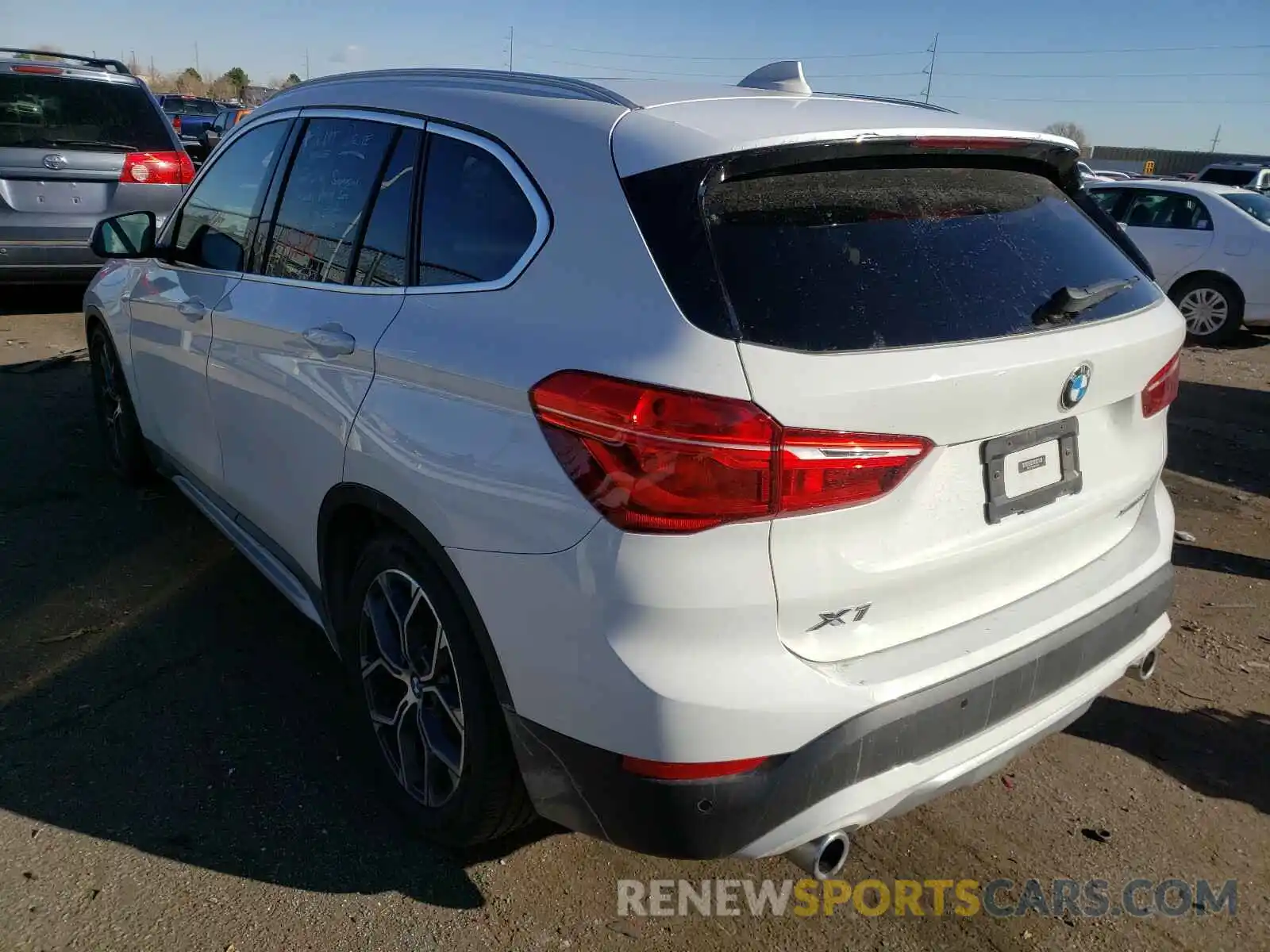 3 Photograph of a damaged car WBXJG9C08L5P71025 BMW X1 2020