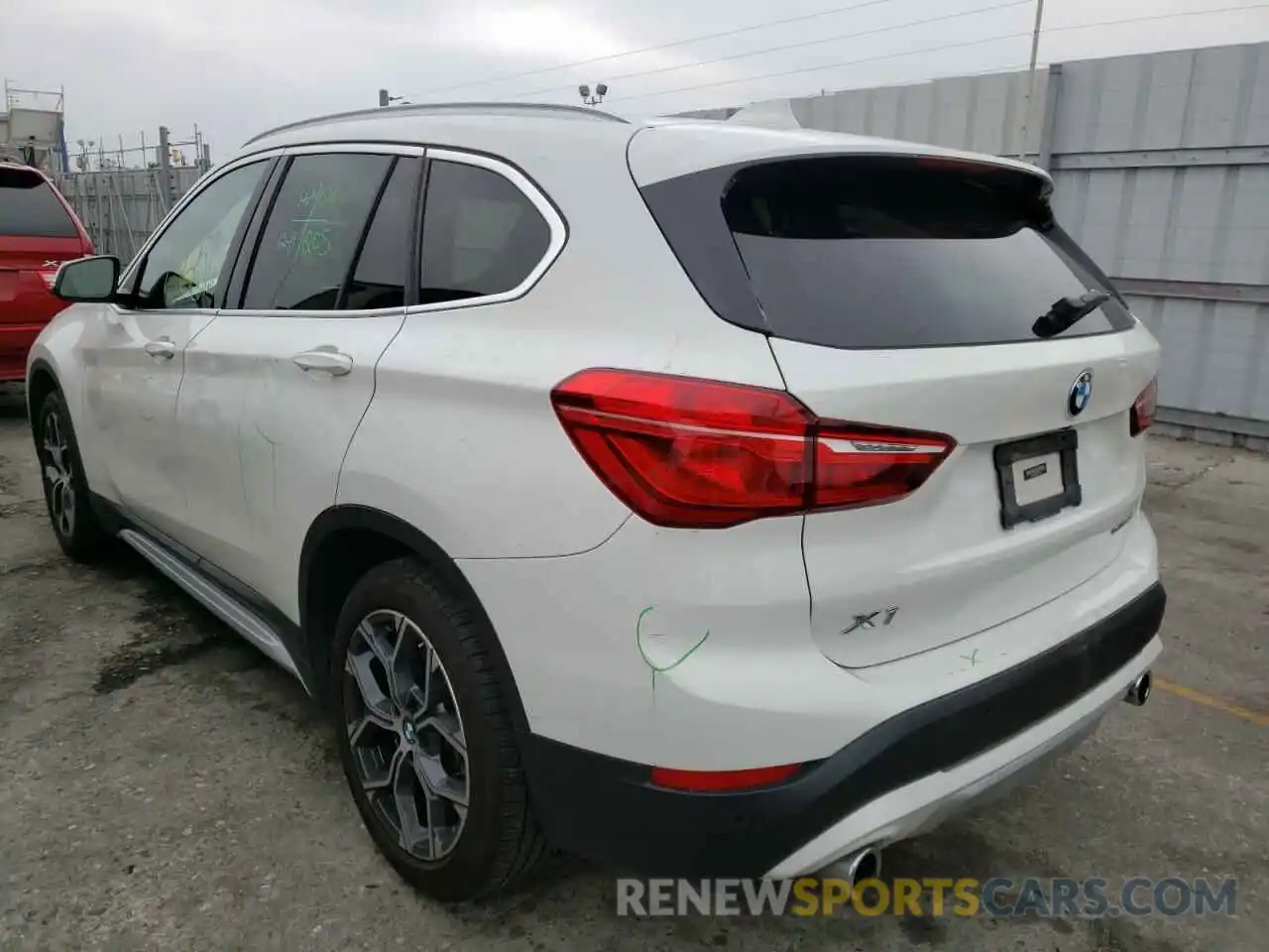 3 Фотография поврежденного автомобиля WBXJG9C08L5P88312 BMW X1 2020