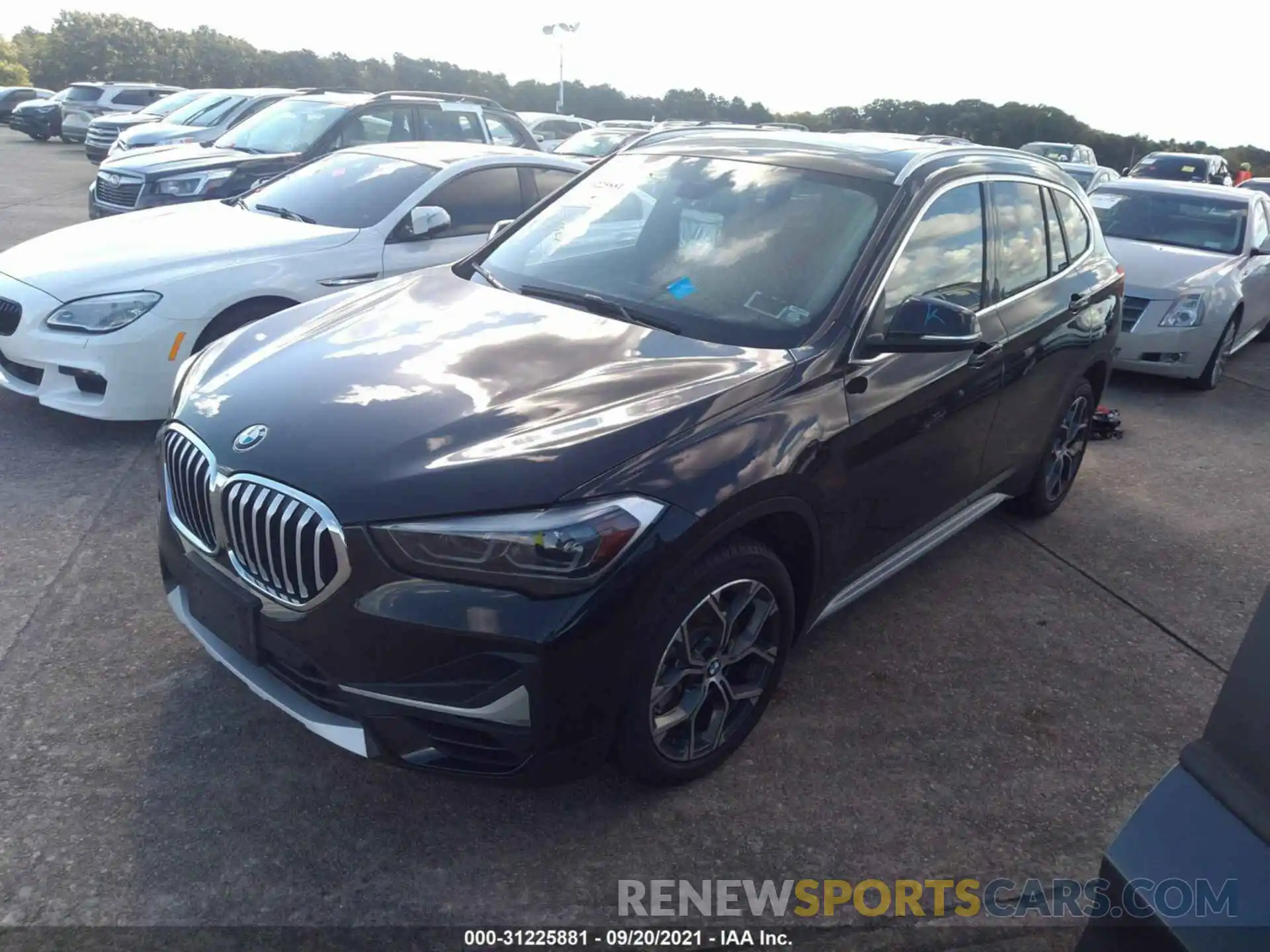 2 Фотография поврежденного автомобиля WBXJG9C08L5R85674 BMW X1 2020