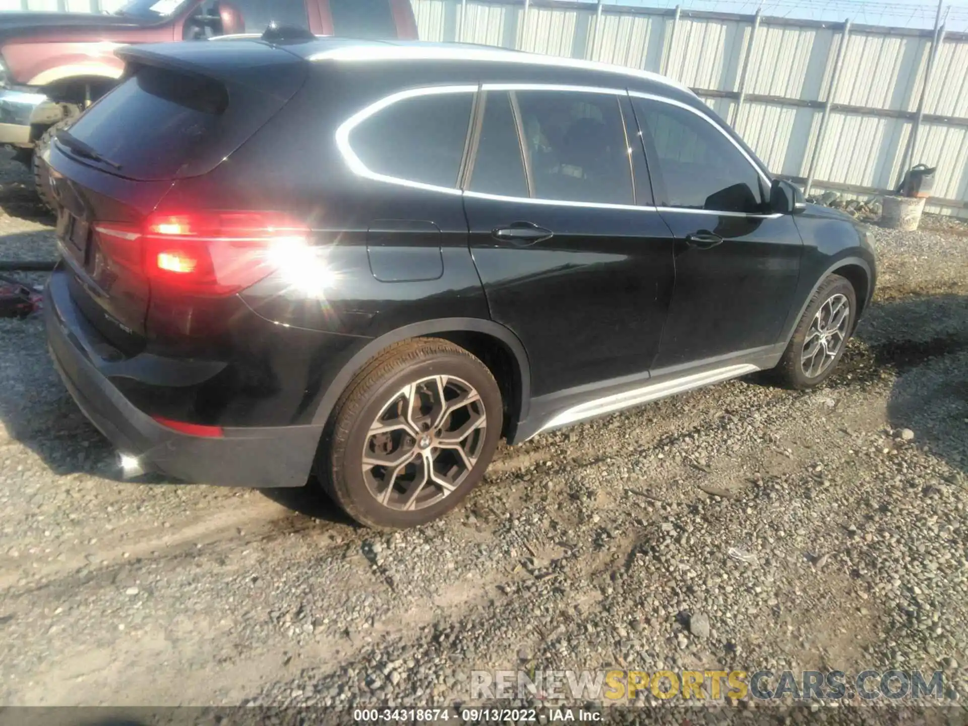 4 Фотография поврежденного автомобиля WBXJG9C09L3L81711 BMW X1 2020