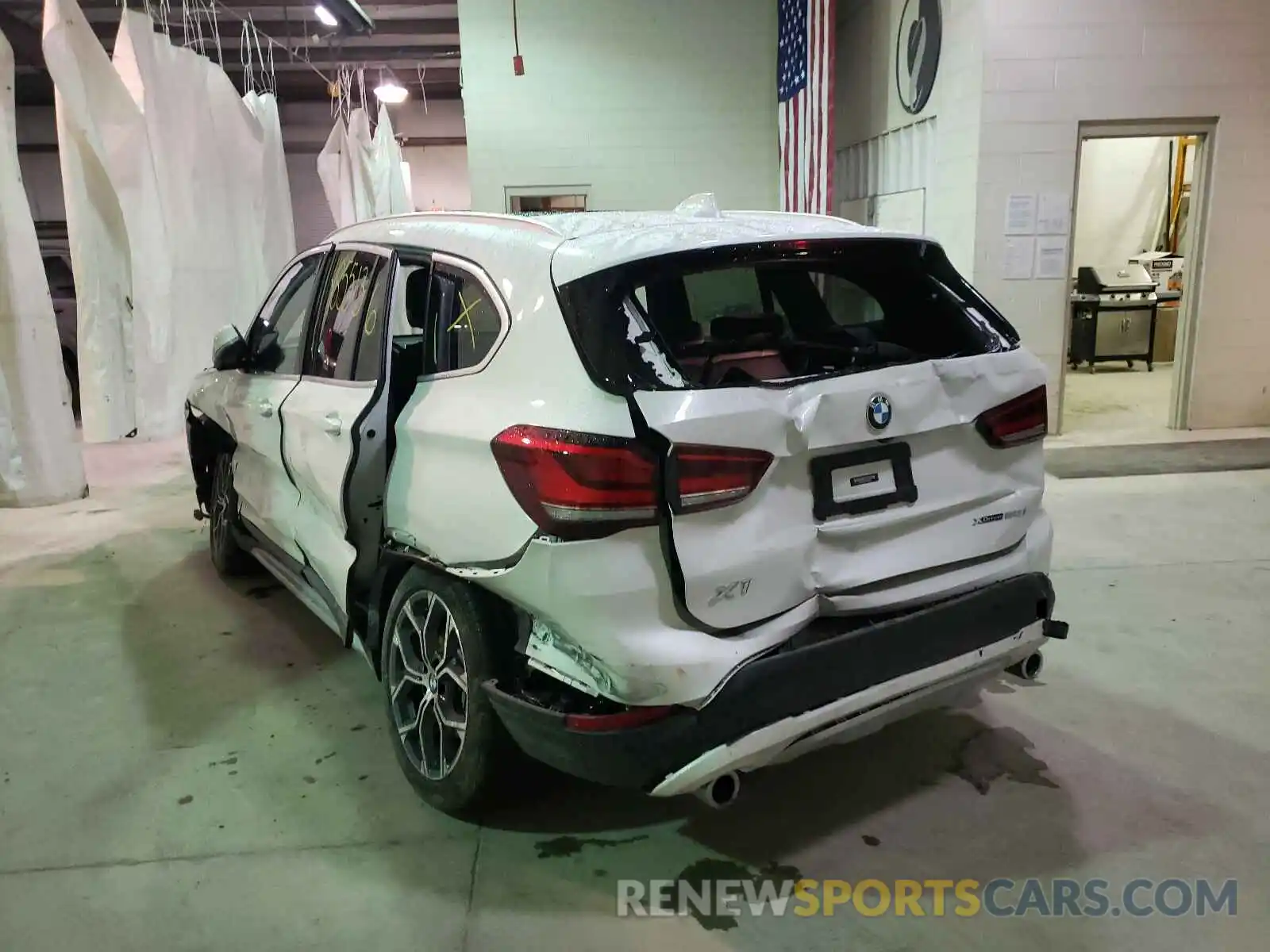 3 Photograph of a damaged car WBXJG9C09L5P26062 BMW X1 2020