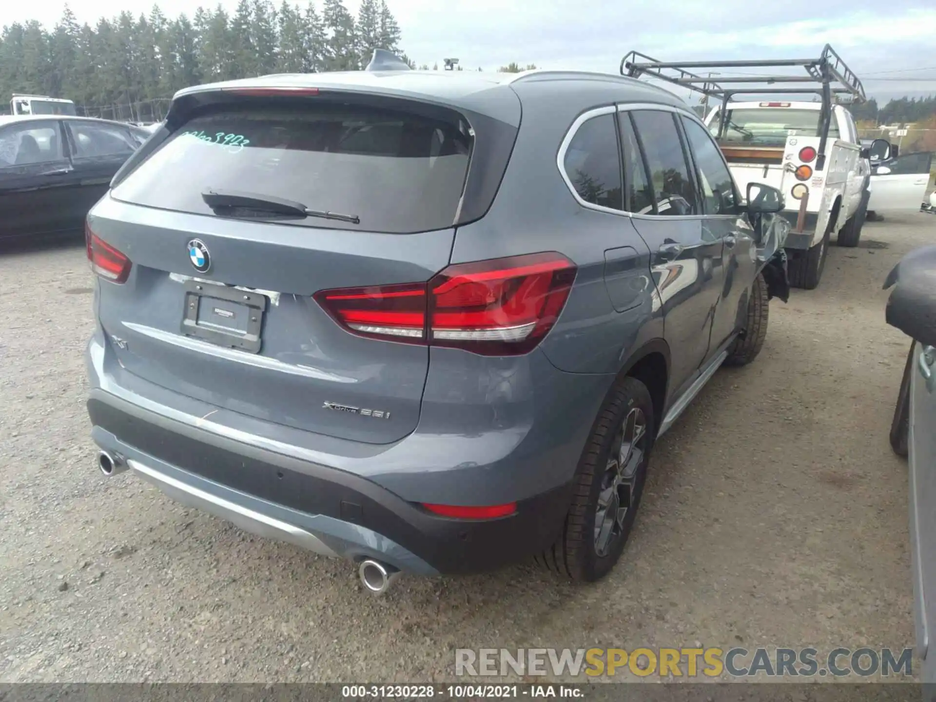 4 Фотография поврежденного автомобиля WBXJG9C09L5P63449 BMW X1 2020