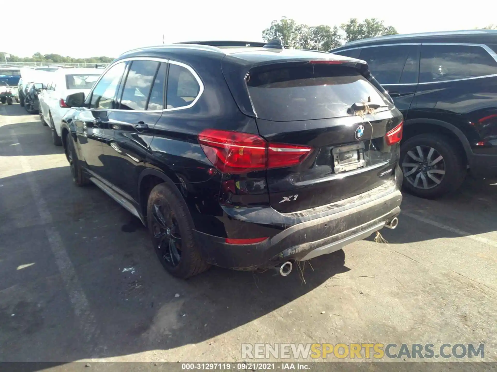 3 Фотография поврежденного автомобиля WBXJG9C09L5R81326 BMW X1 2020