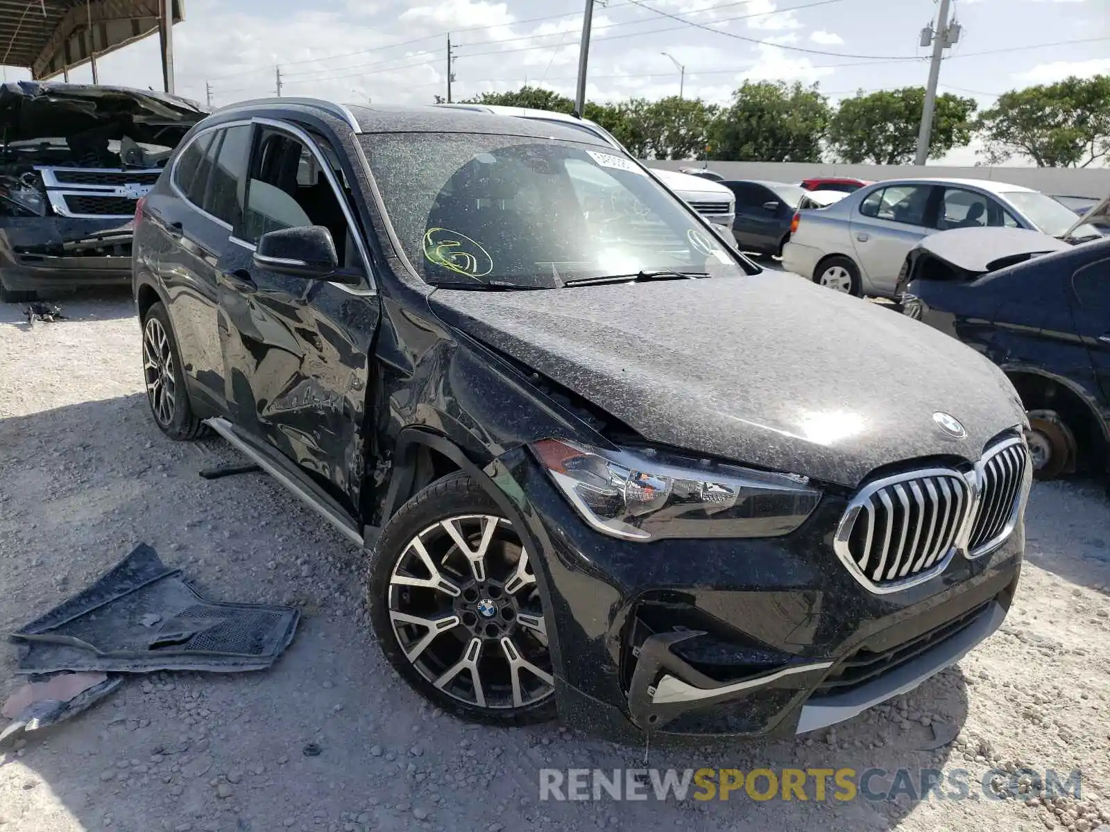 1 Photograph of a damaged car WBXJG7C00M3M71061 BMW X1 2021