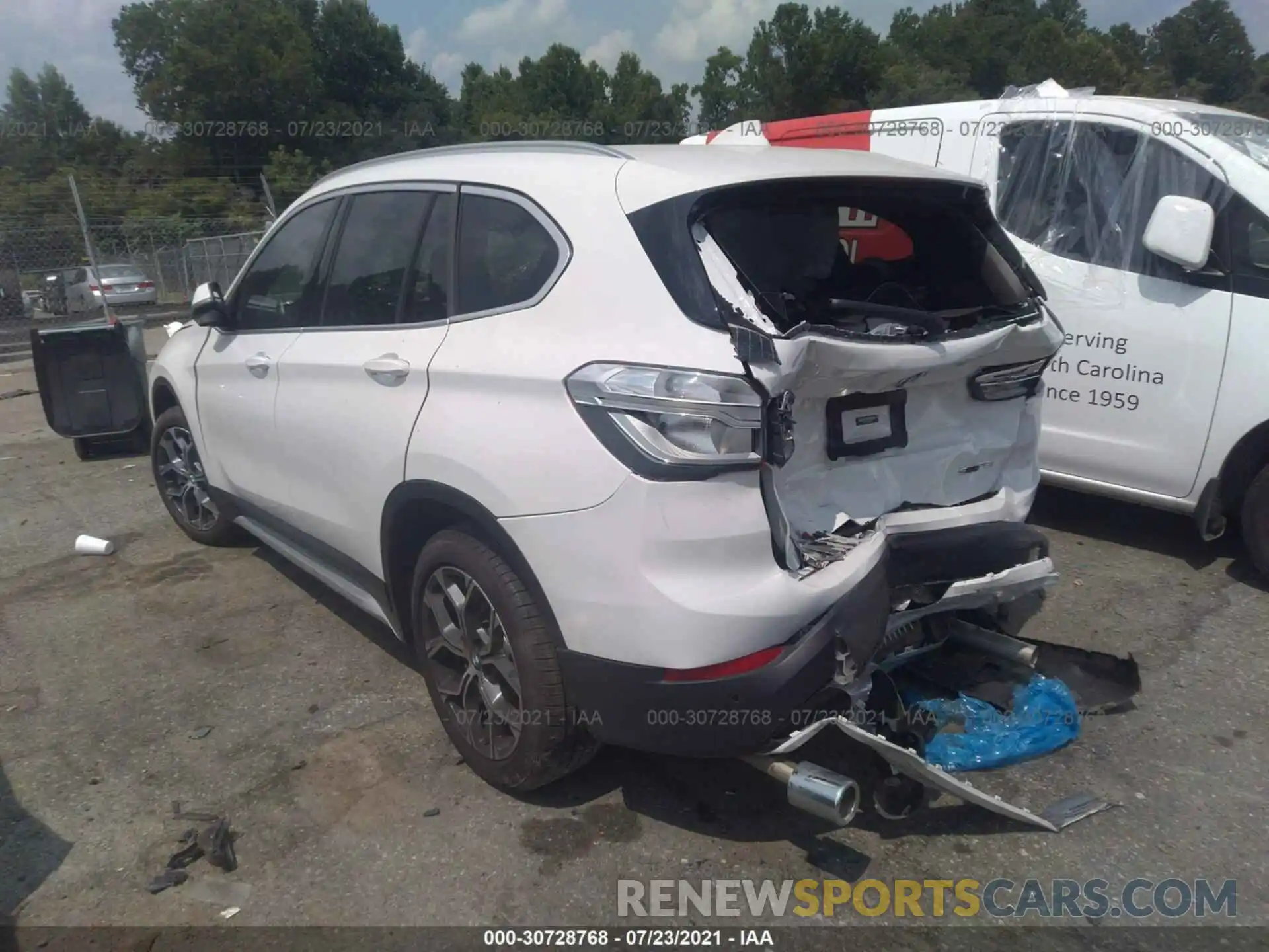 3 Photograph of a damaged car WBXJG7C00M5S17709 BMW X1 2021