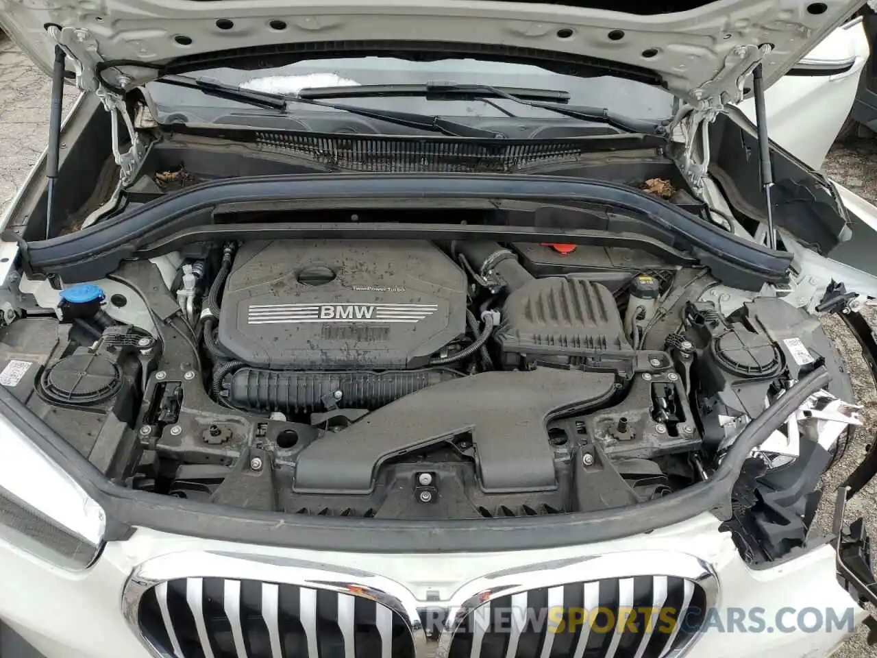 12 Фотография поврежденного автомобиля WBXJG7C00M5S82088 BMW X1 2021